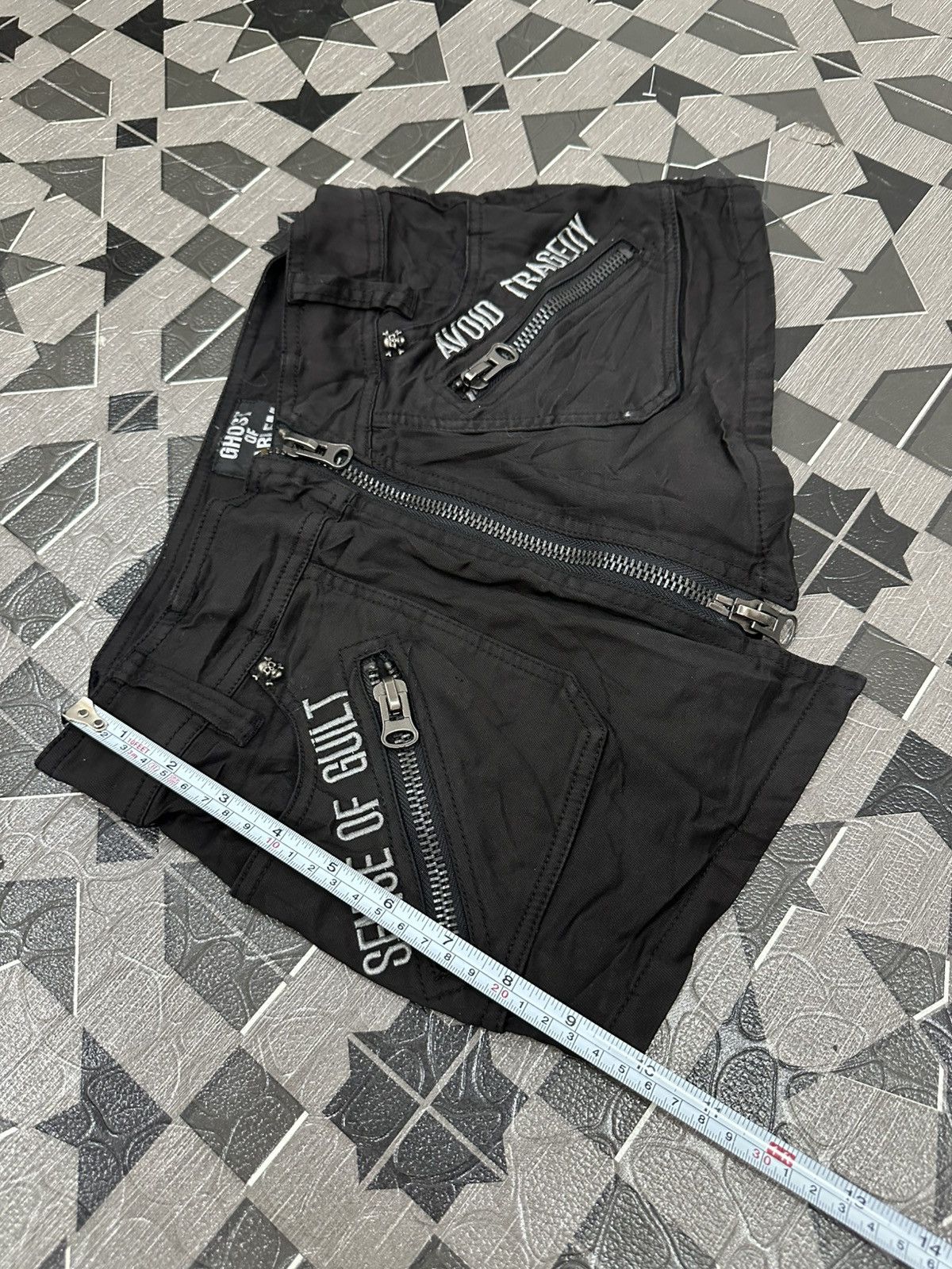 Japanese Brand Ghost Of Harlem Skull Studed Double Zipper Gothic Short Pant Size 26" / US 2 / IT 38 - 14 Thumbnail