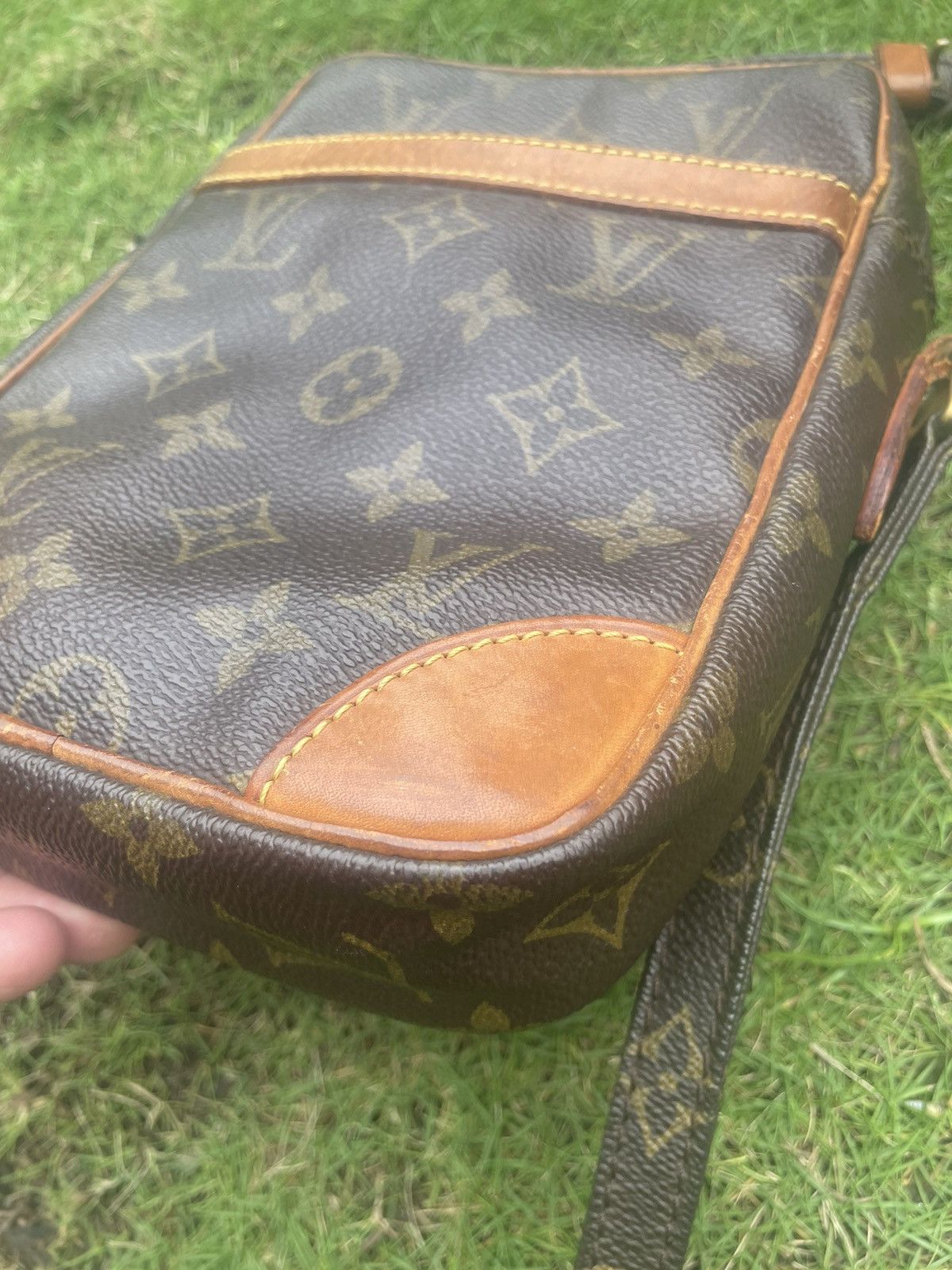 Louis Vuitton Authentic LOUIS VUITTON Danube Shoulder Bag Size ONE SIZE - 10 Thumbnail