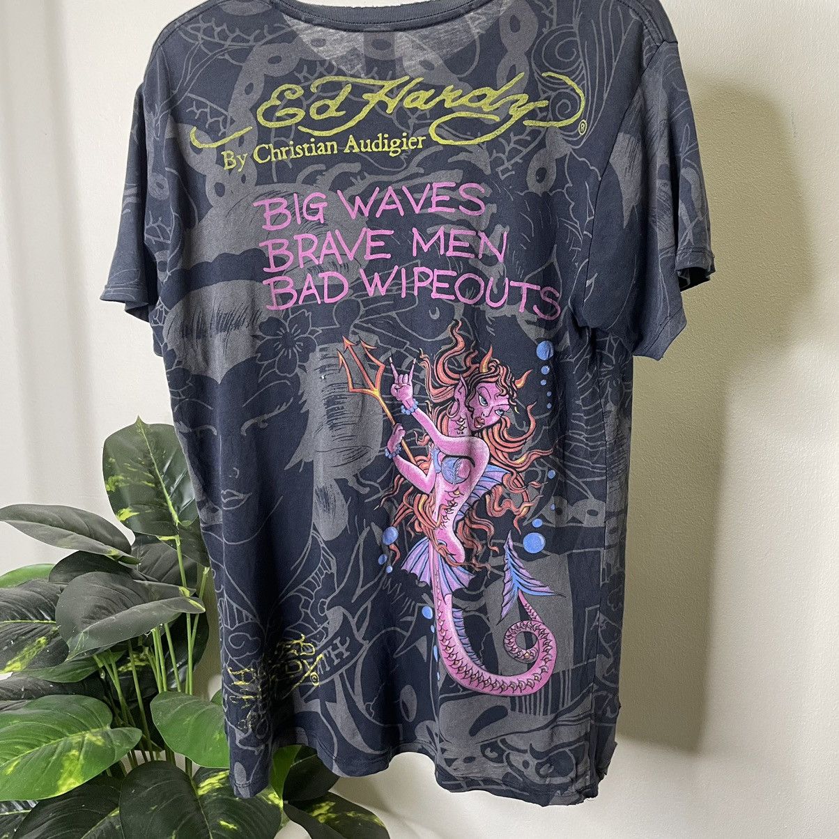 Affliction × Christian Audigier × Ed Hardy Ed Hardy Surf Tribe Crazy Detailing Distressed T Shirt Size US M / EU 48-50 / 2 - 9 Thumbnail