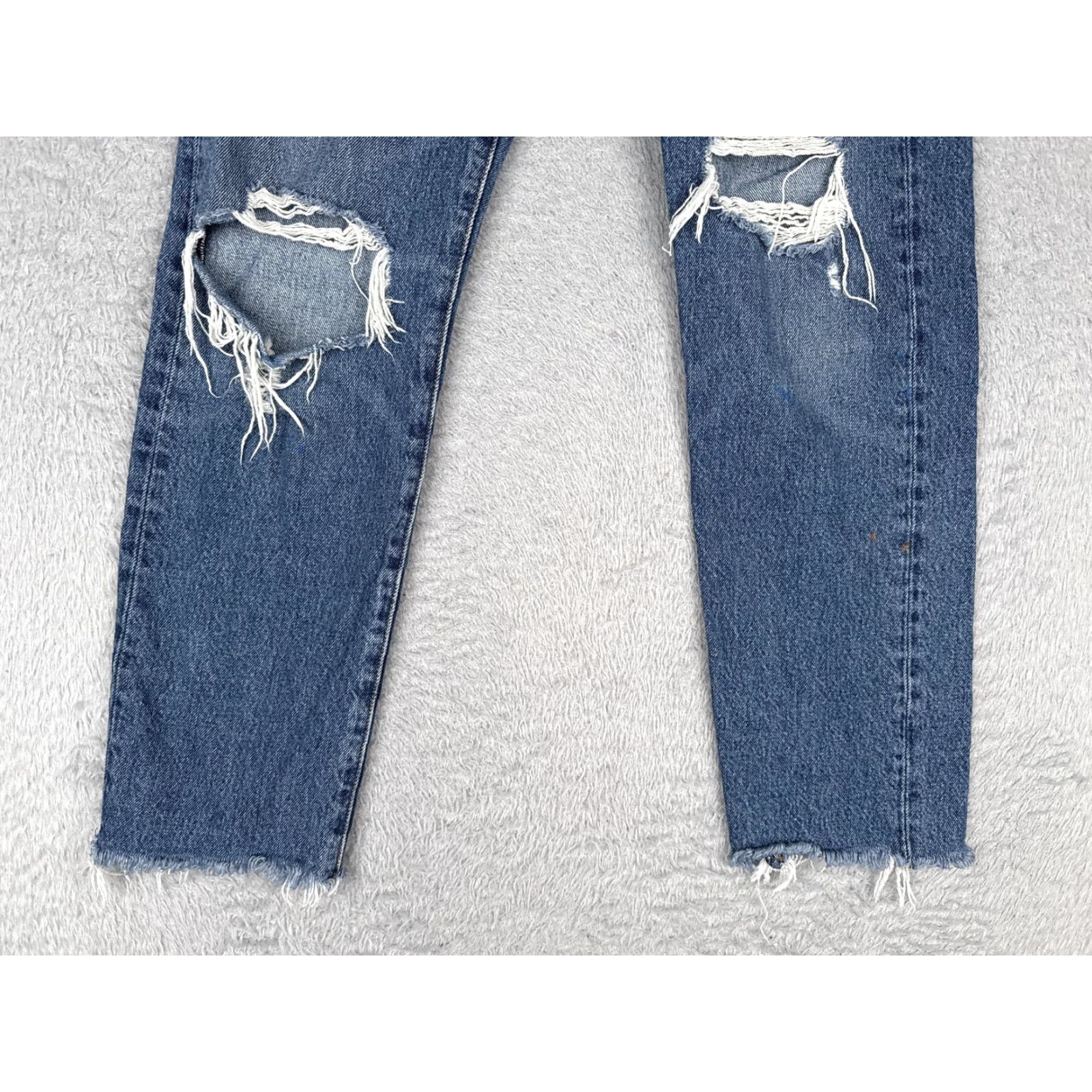 Levi's Levis Premium Jeans Womens 26 Blue Wedgie Straight High Rise Distressed Raw Hem Size 26" / US 2 / IT 38 - 2 Thumbnail
