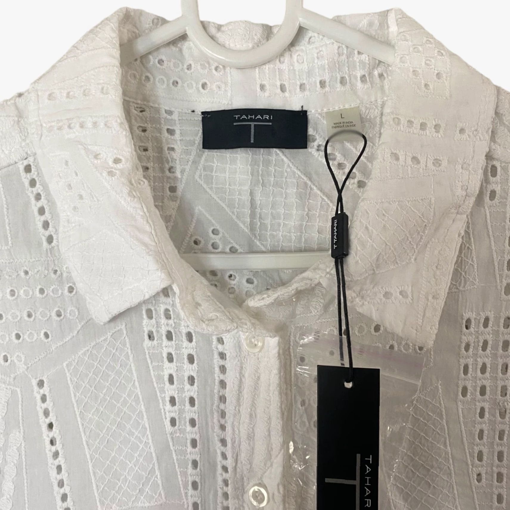Vintage VINTAGE Tahari Embroidered Eyelet Button-Up Blouse Top Womens Large Sleeveless Cotton White Spring Summer Ladies Size L / US 10 / IT 46 - 5 Thumbnail