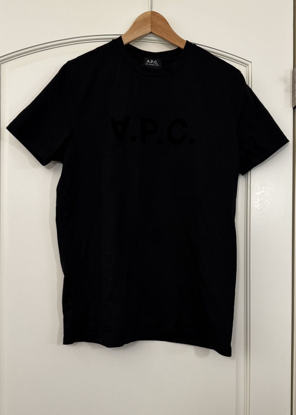 A.P.C. APC VPC Flocked Logo Tee Size US M / EU 48-50 / 2 - 1 Thumbnail