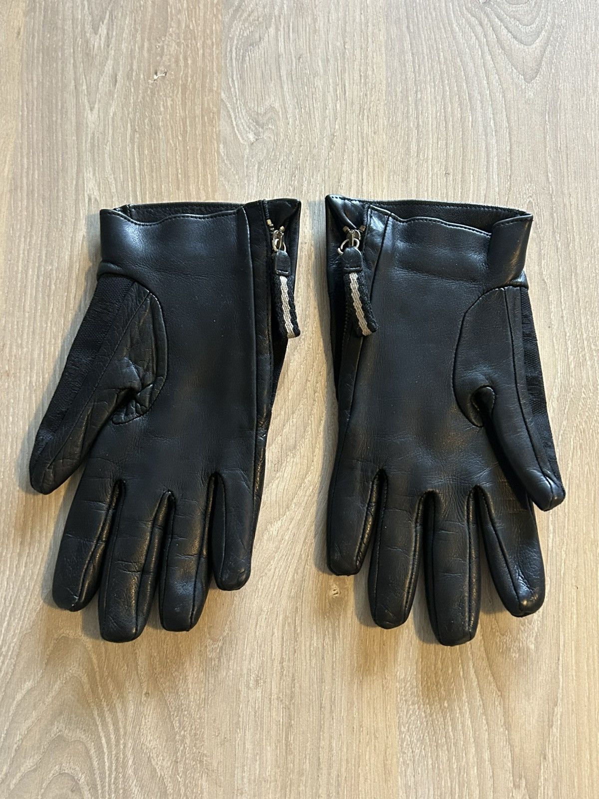 Gucci Gucci GG Monogram Leather Gloves Size ONE SIZE - 9 Thumbnail