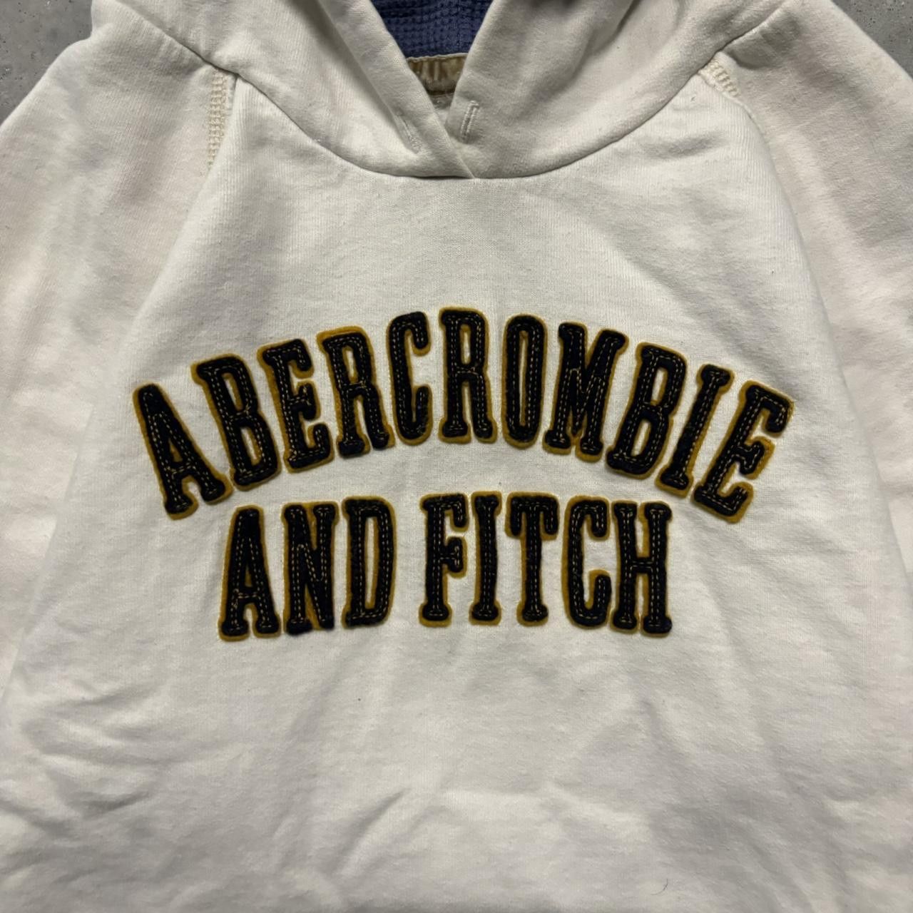Abercrombie & Fitch × Vintage Crazy Vintage Y2K/2000s Cute White Abercrombie & Fitch Spellout Essential Hoodie! Size L / US 10 / IT 46 - 5 Thumbnail
