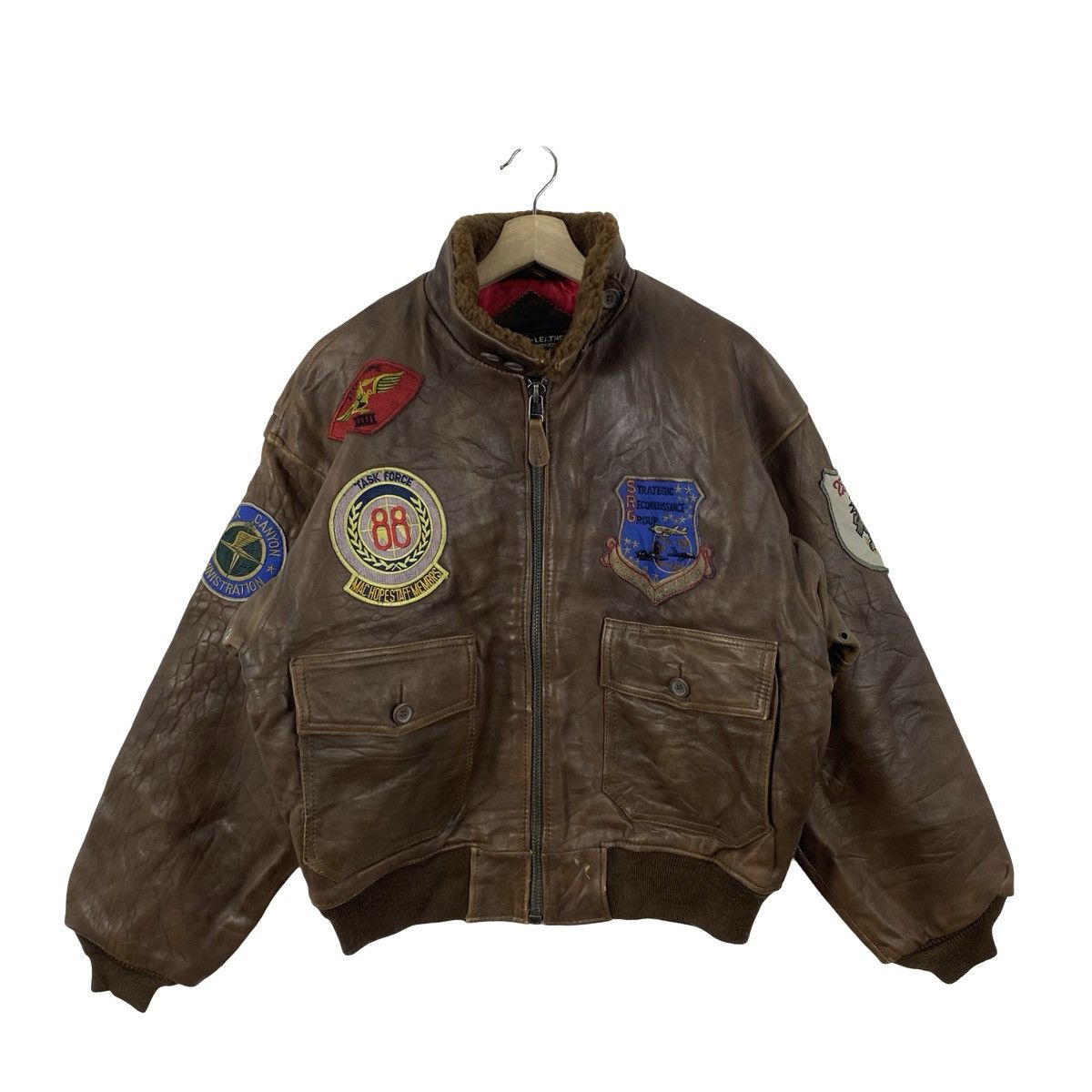 Vintage Vintage DISTRESSED Leather Bomber Jacket Military Patch Size US L / EU 52-54 / 3 - 4 Thumbnail