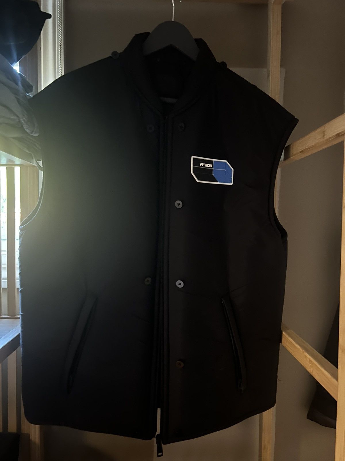 Prada Prada FW18 Nylon Puffer Vest Size US L / EU 52-54 / 3 - 1 Thumbnail