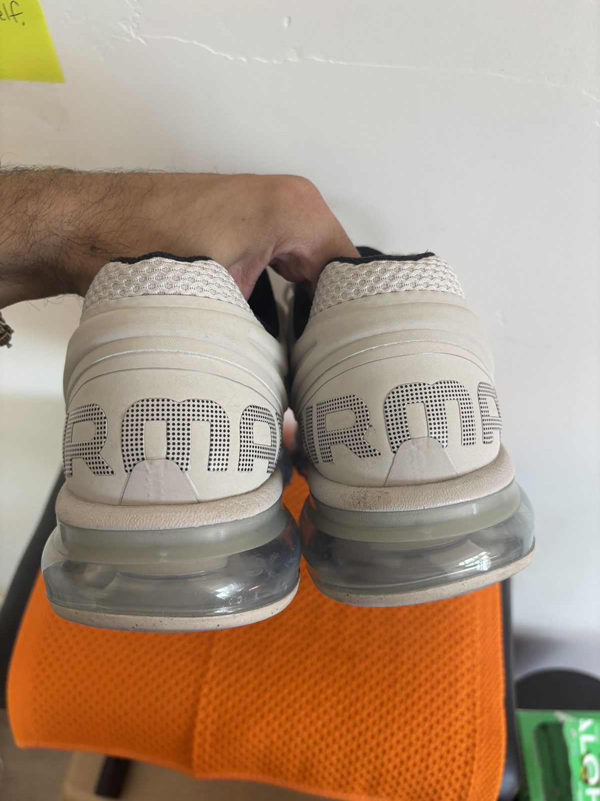 Nike Nike Air Max 2013 Light Bone 2023 Size US 9.5 / EU 42-43 - 7 Thumbnail