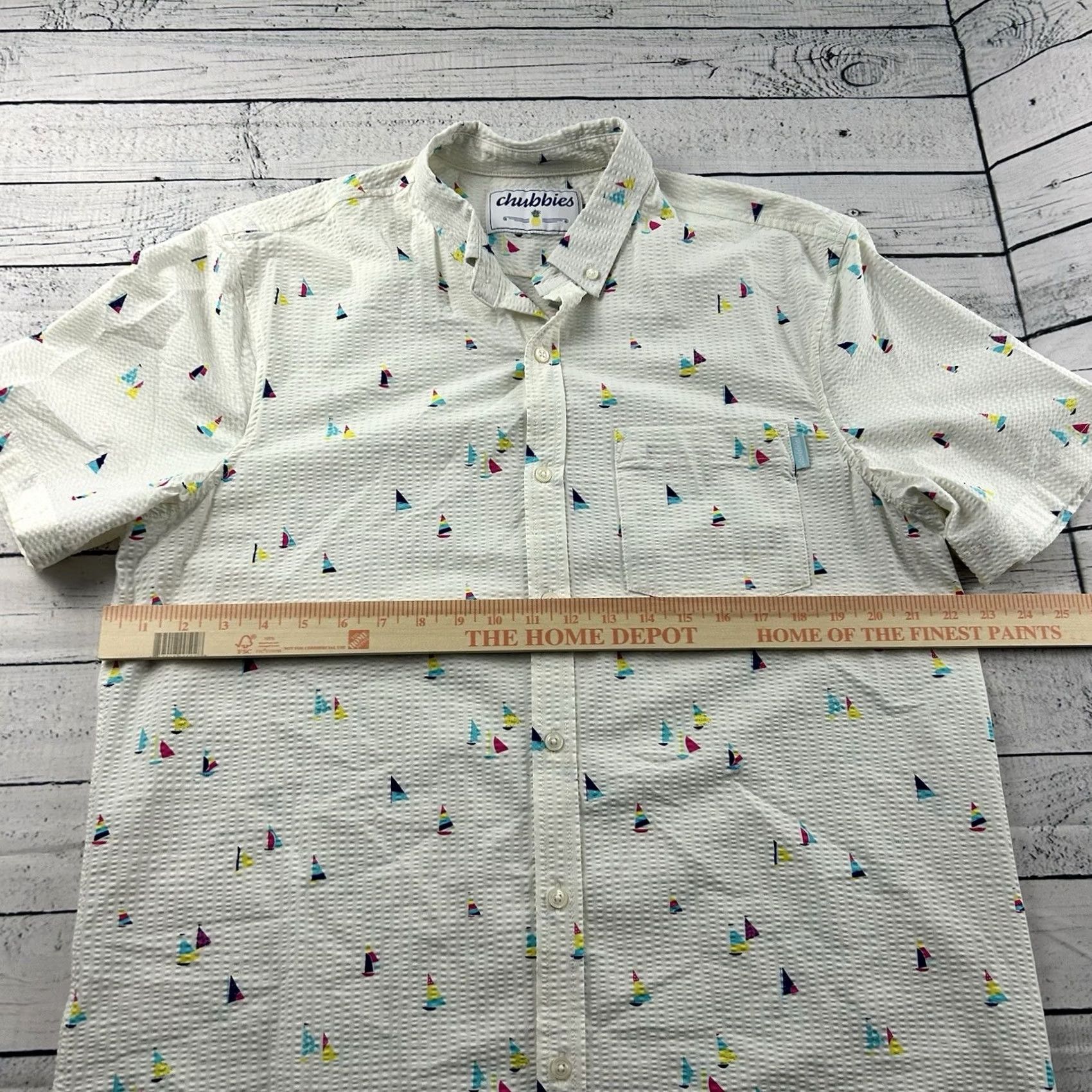 Chubbies Chubbies Seersucker Sailboat Short Sleeve Button Front Shirt Men's XL Ivory White Sailboat Nautical Shirt XL Mens Size US XL / EU 56 / 4 - 4 Thumbnail