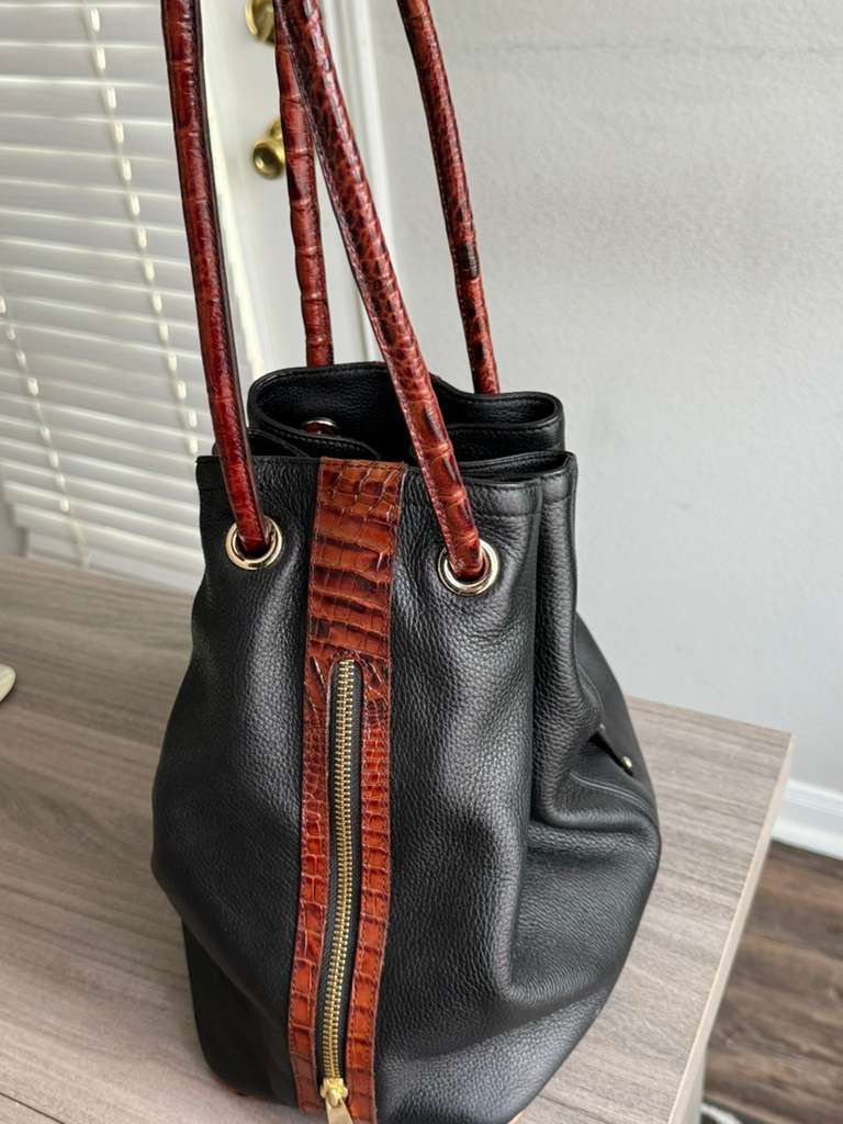 BRAHMIN Brahmin Black Bucket Tote Pebbled Leather Red Crocodile Trim Size ONE SIZE - 3 Thumbnail