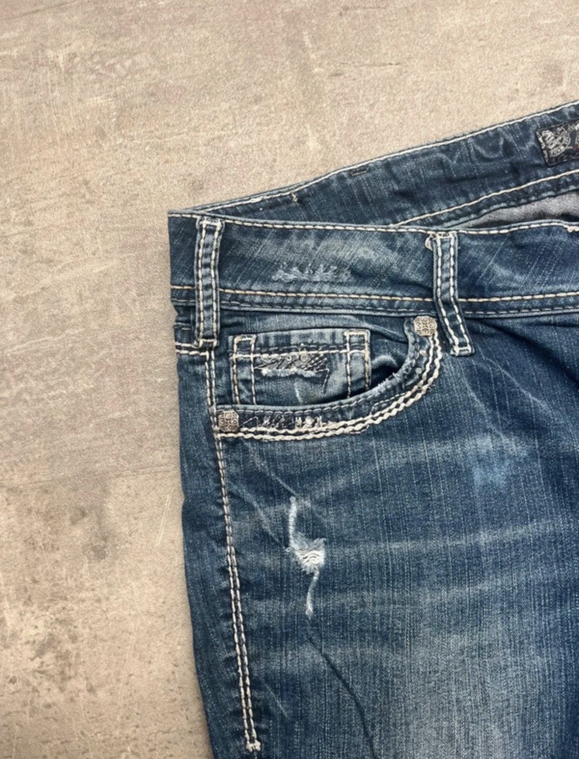 Silver Jeans Co. Silver Jeans low waist bootcut Size US 33 - 4 Thumbnail
