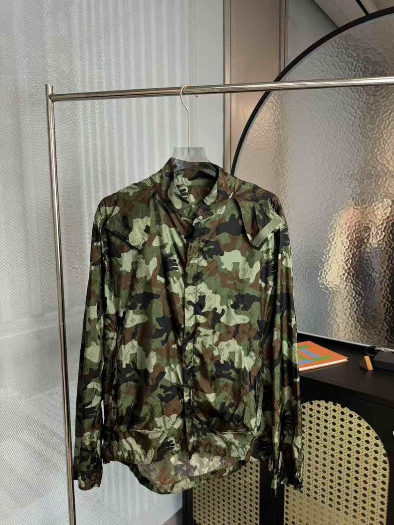 Louis Vuitton Camouflage hooded dark pattern presbyopic as