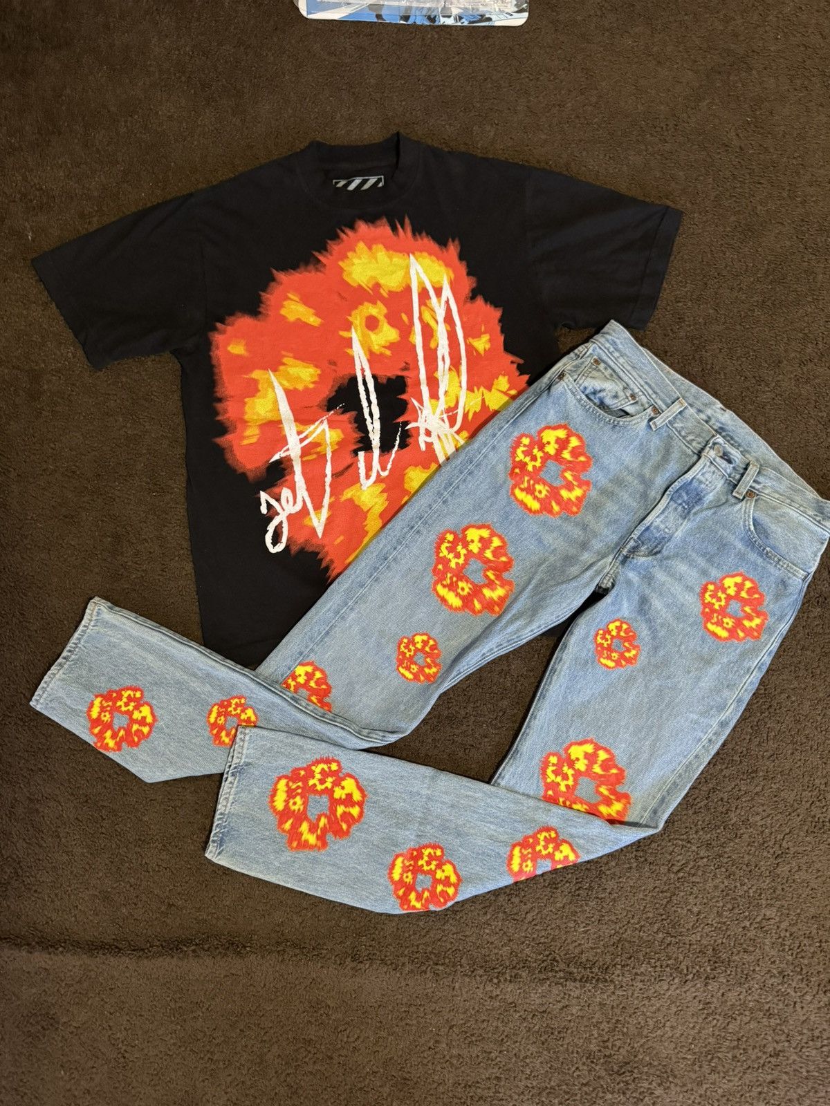 DENIM TEARS DENIM TEARS OFFSET SET IT OFF TEE & JEANS Size US S / EU 44-46 / 1 - 1 Thumbnail