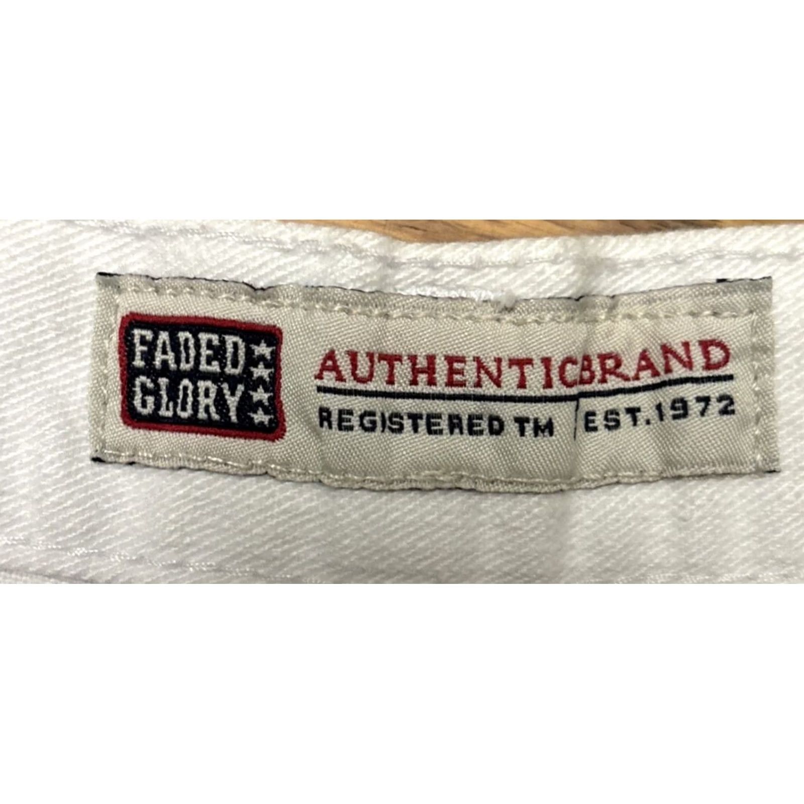 Faded Glory Faded Glory White Shorts 32x7 5-Pocket Denim Cotton 12 Regular Mid Rise Button Zip Front Belt Loops Womens NWT Size 34" / US 12 / IT 48 - 3 Thumbnail