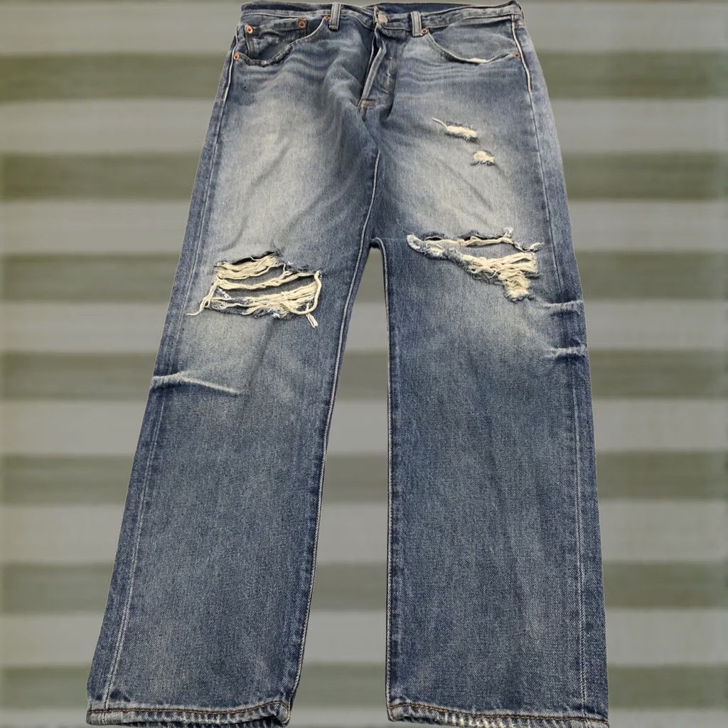 Levi's Levi's 501 Jeans Men's Size 32x29 Straight Leg Button Fly Distressed Light Denim Blue 5-Pocket Casual Pants Regular Slim fit Mens Size US 32 / EU 48 - 1 Thumbnail