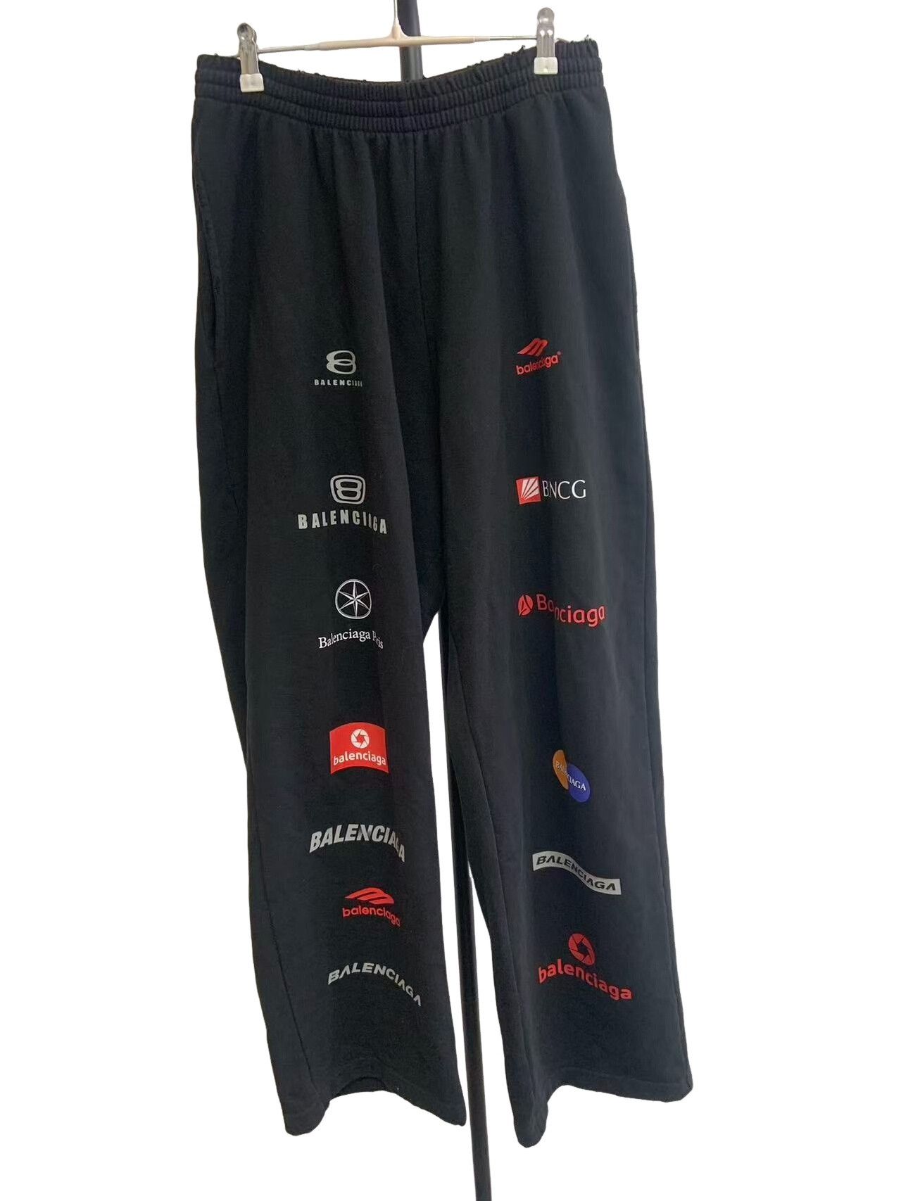 Balenciaga Balenciaga Multi Logo Print Sweatpants XS Size US 28 / EU 44 - 1 Thumbnail
