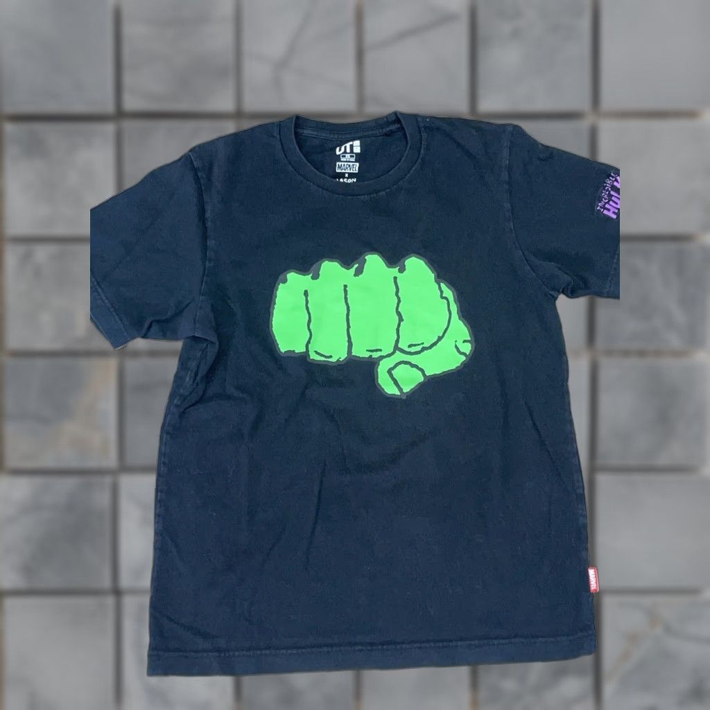 Vintage Uniqlo Marvel x Jason Polan Incredible Hulk Fist Tee Mens XS Short Sleeve Crew Neck Black Cotton Logo Graphic Print T-Shirt Comics 90s (if applicable) Size US XS / EU 42 / 0 - 1 Thumbnail