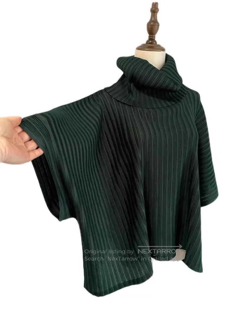 Issey Miyake Issey Miyake Green Top Size L / US 10 / IT 46 - 1 Thumbnail