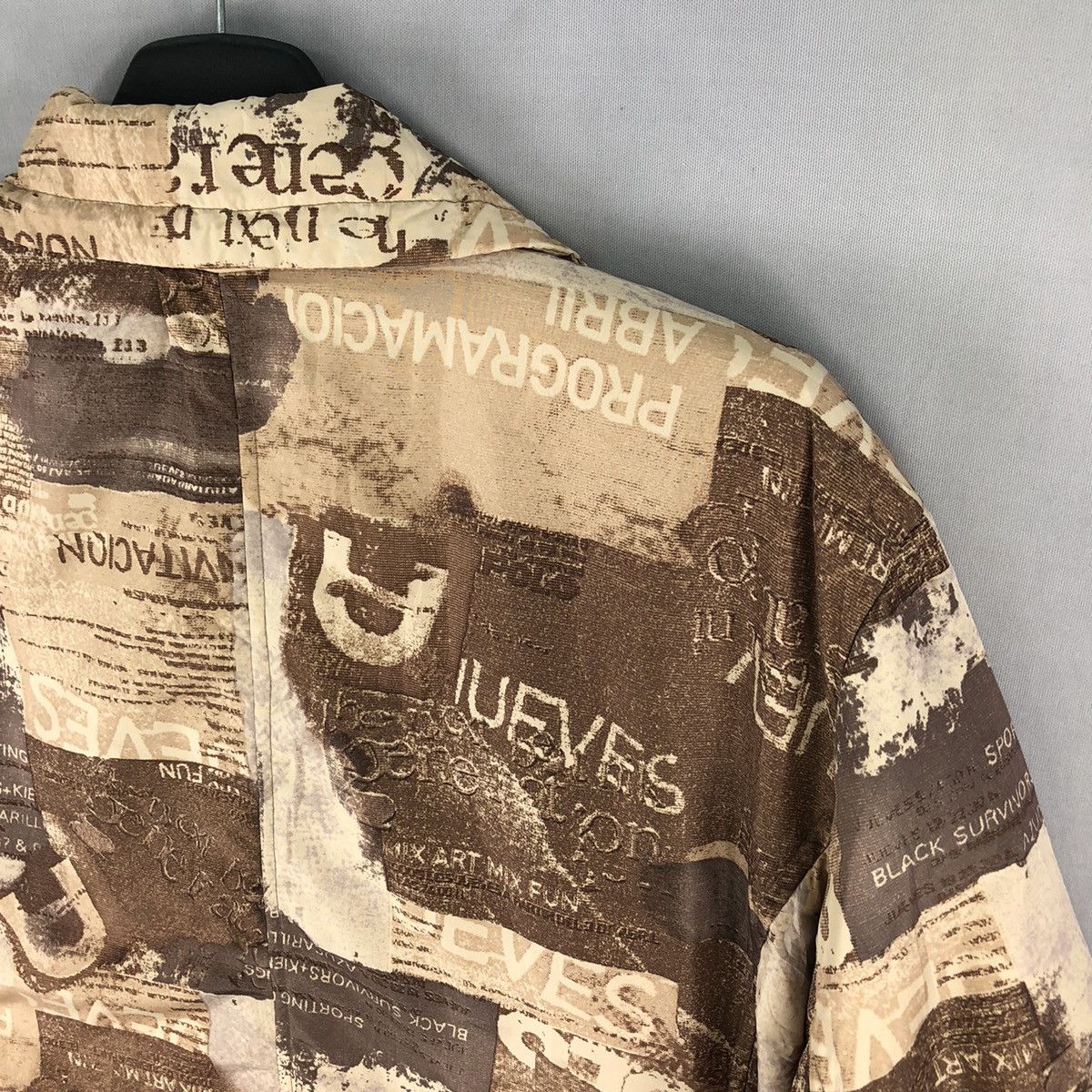 Japanese Brand Vintage Y2K Reversible Jacket Fullprint by Locarino Size US M / EU 48-50 / 2 - 5 Thumbnail