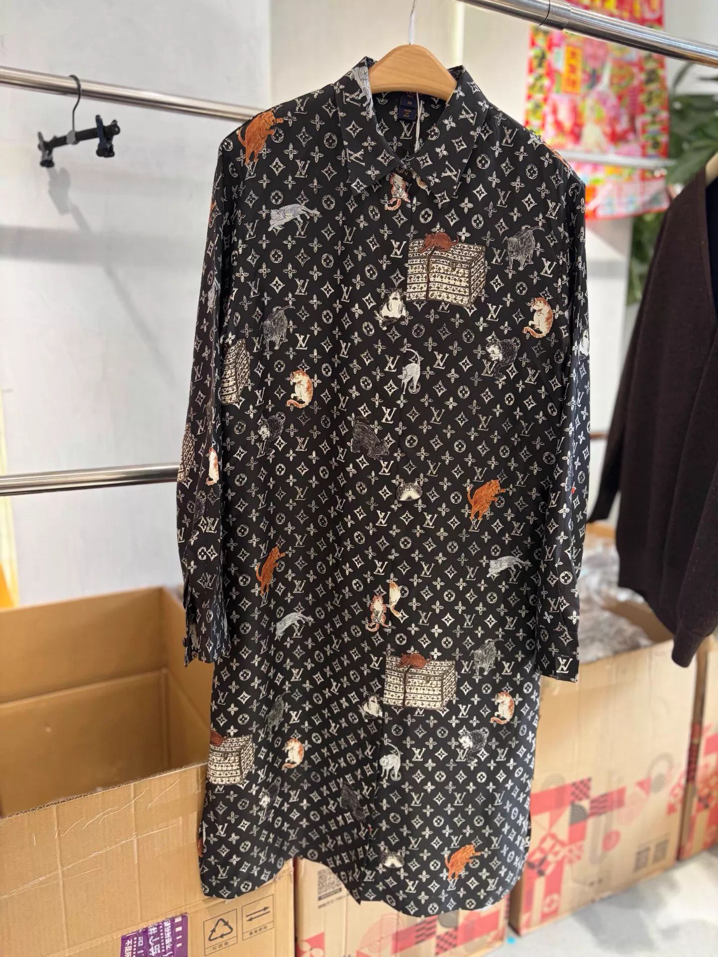 Louis Vuitton LV Monogram All Over Cat Print Silk Shirt Dress 36 Size XS / US 0-2 / IT 36-38 - 2 Thumbnail
