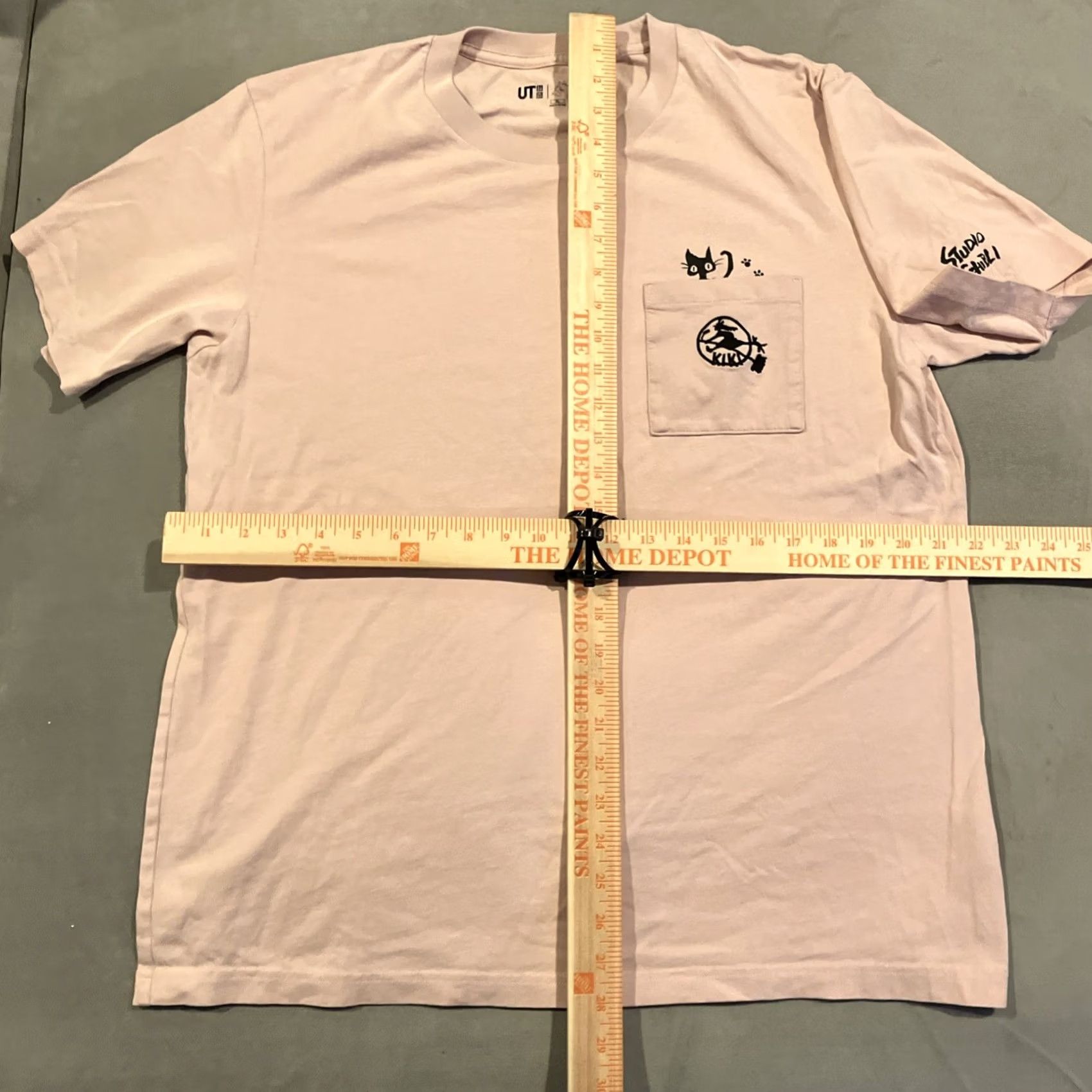 Uniqlo VINTAGE Uniqlo T-Shirt Pink Kiki's Delivery Service Studio Ghibli Crew Neck XL Mens Size US XL / EU 56 / 4 - 5 Thumbnail