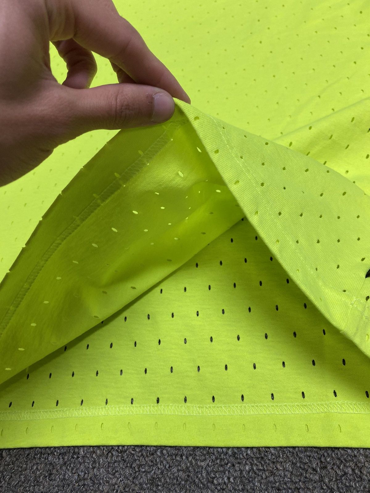 Balenciaga New | Balenciaga neon green tee | Size 4 ~ XL Size US XL / EU 56 / 4 - 4 Thumbnail