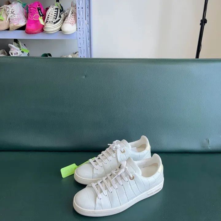 Louis Vuitton Louis Vuitton Frontrow Casual Low-top Sneakers -2508 Size US 6 / IT 36 - 1 Thumbnail