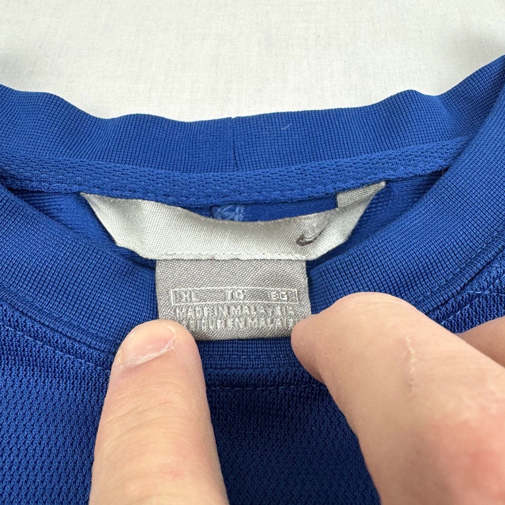 Nike VINTAGE Nike Athletic Shirt Men XL Blue Sports T-Shirt Crew Neck Short Sleeve Y2K Silver Tag Size US XL / EU 56 / 4 - 3 Thumbnail