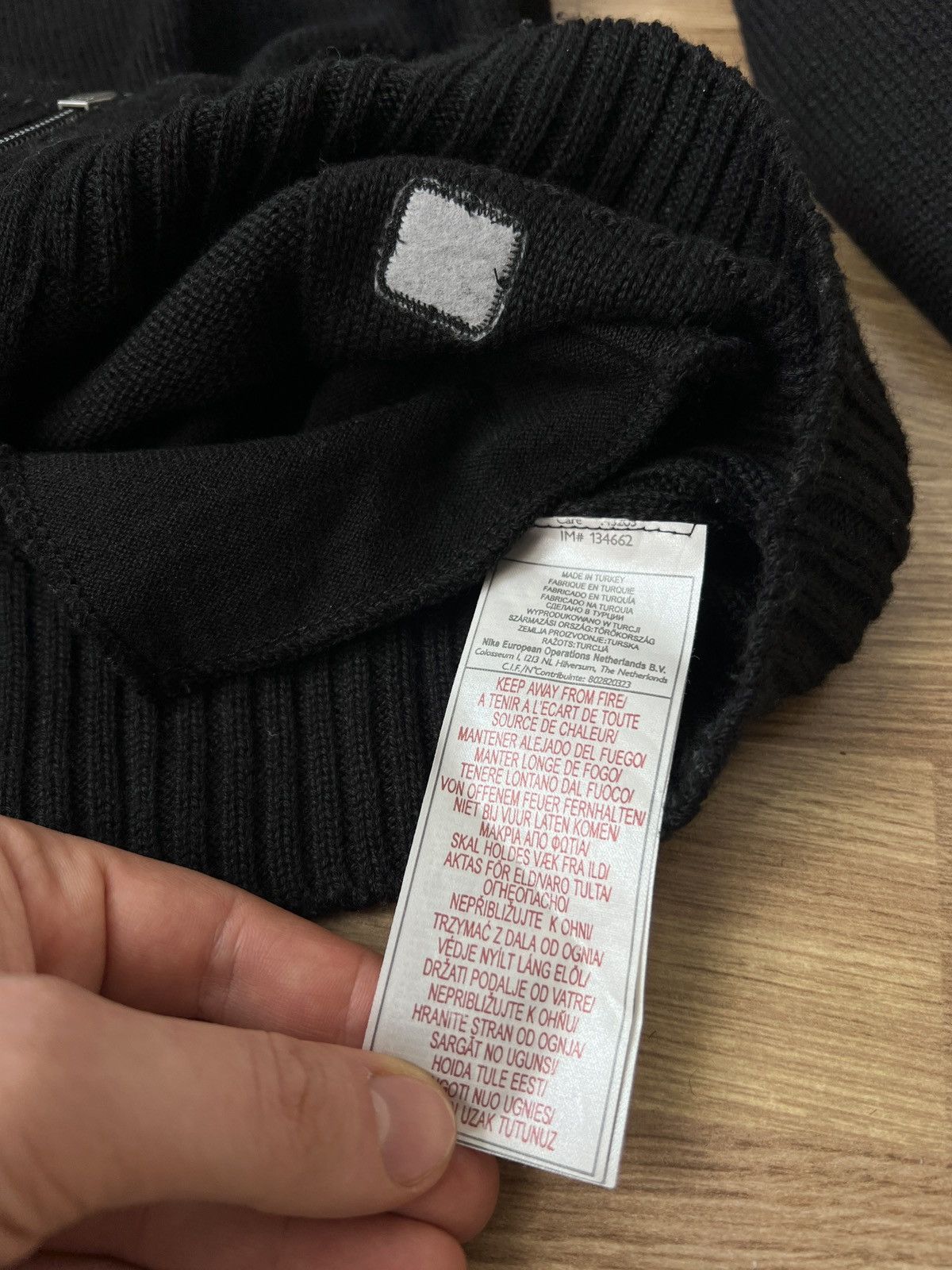 Nike ACG Nike ACG Women’s Full Zip Wool/Acrylic Black Sweater Size L Size L / US 10 / IT 46 - 10 Thumbnail