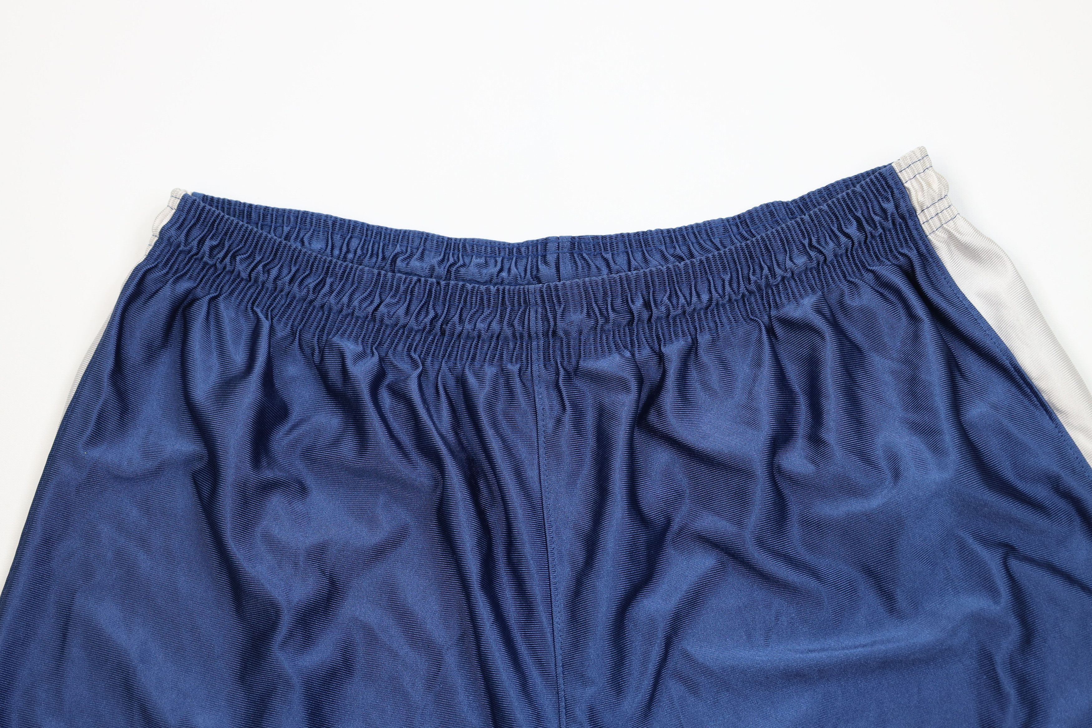 Nike Vintage Nike Mini Swoosh Duke University Basketball Shorts Size US 38 / EU 54 - 2 Thumbnail