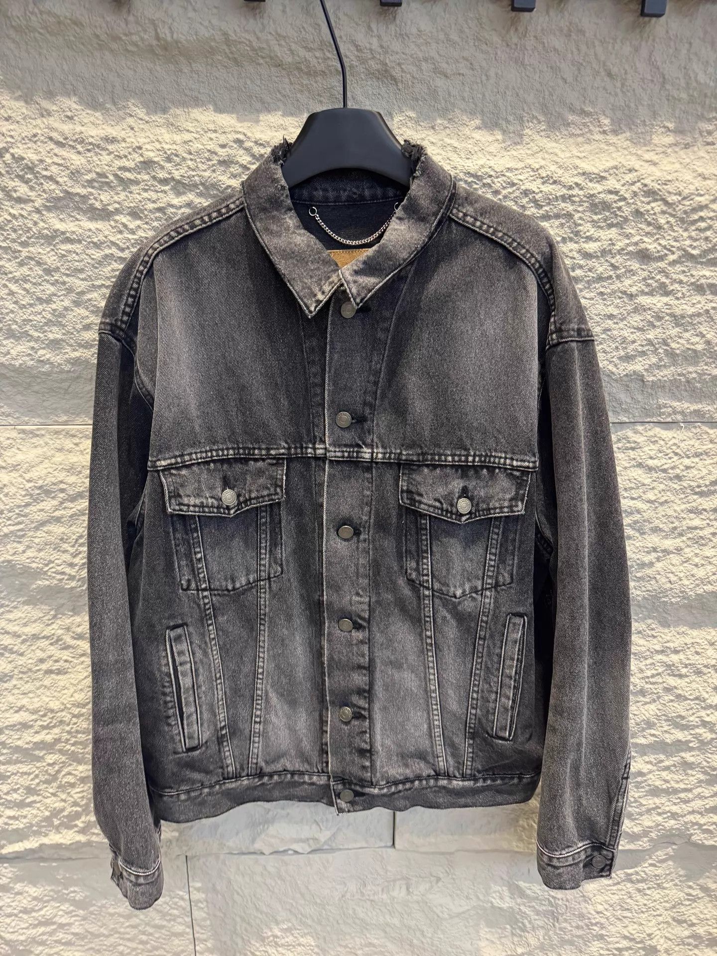 Balenciaga Balenciaga Black Denim Jacket Unisex Back Logo Japanese 36 Size XS / US 0-2 / IT 36-38 - 1 Thumbnail