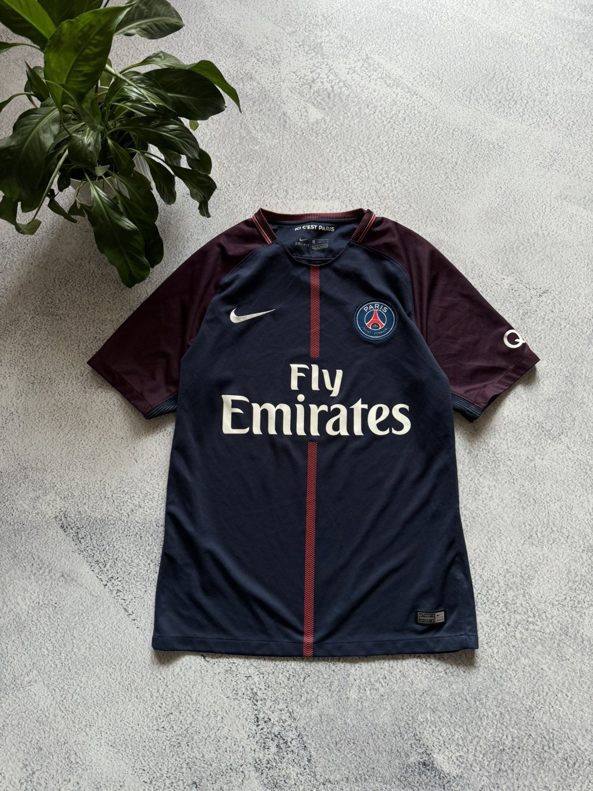 Nike PSG football shirt jersey 2017/18 training tee men’s M Size US M / EU 48-50 / 2 - 1 Thumbnail