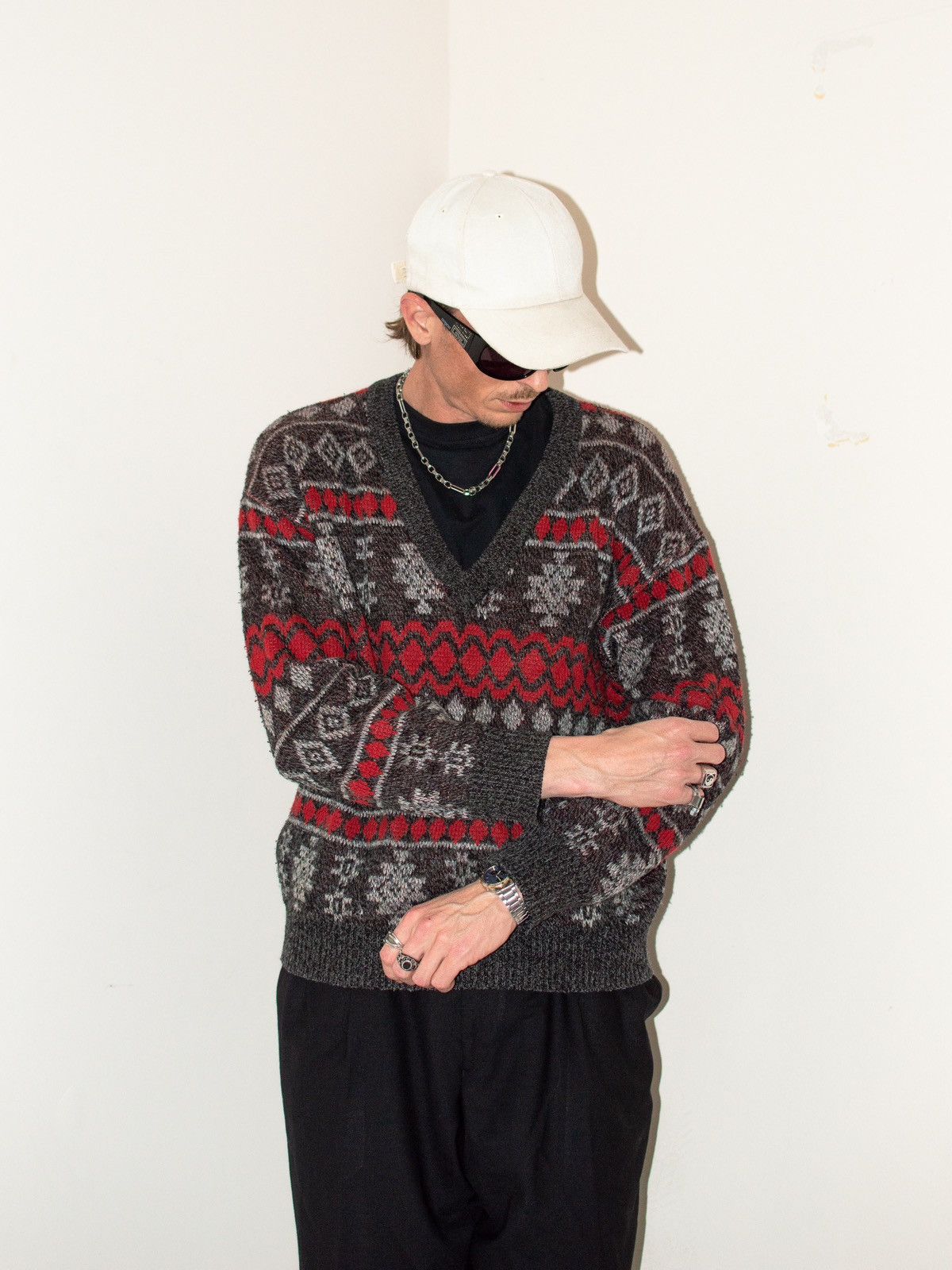 Designer × Vintage Vintage Grey/Red crazy geometric Knit wool V-neck Sweater Size US L / EU 52-54 / 3 - 2 Thumbnail