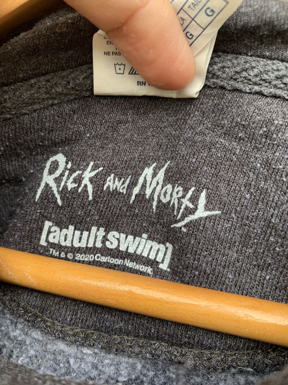 Nickelodeon faded black Rick and Morty in Toilet Robot Hoodie Size US L / EU 52-54 / 3 - 4 Thumbnail