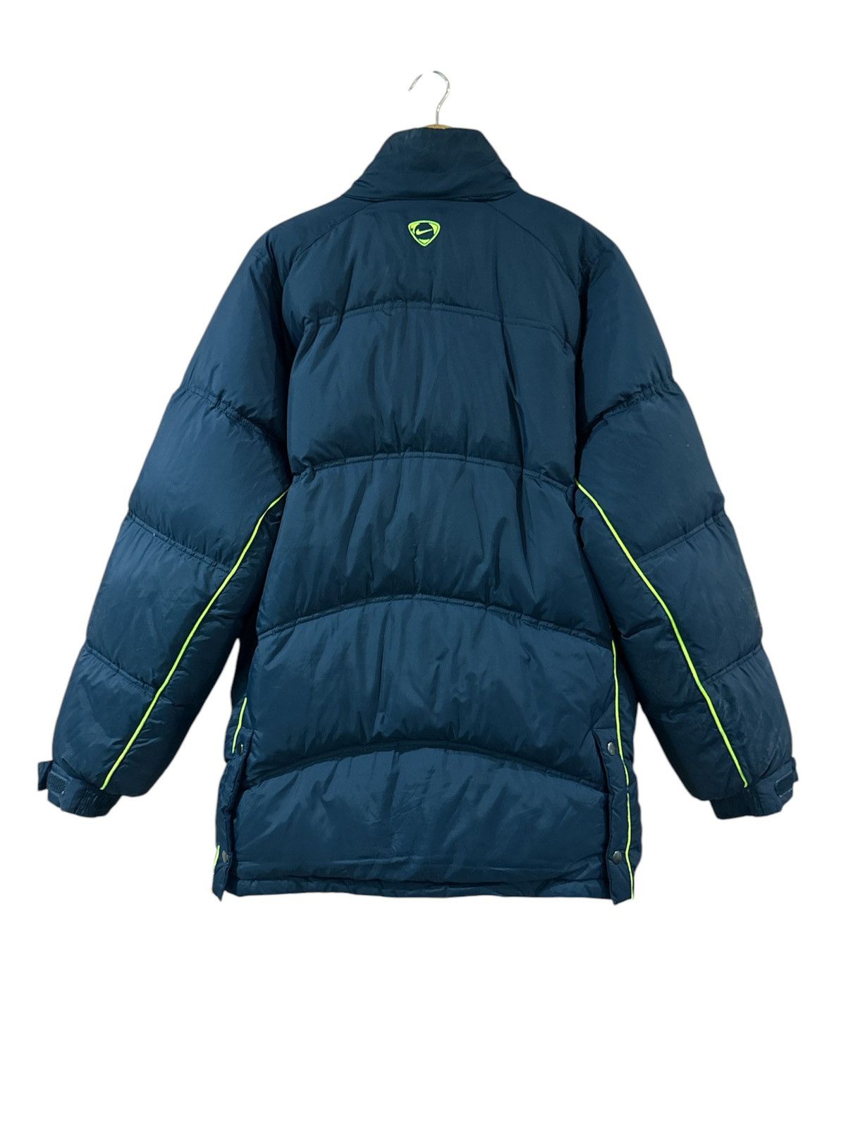 Nike Vtg Nike FC Barcelona Official Puffer Down Jacket Size US M / EU 48-50 / 2 - 2 Thumbnail