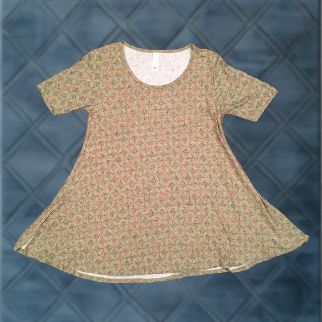 Vintage LuLaRoe Perfect T T-Shirt Womens XXS Green Floral Short Sleeve Tunic Top New Size XXS / US 00 / IT 34 - 1 Thumbnail