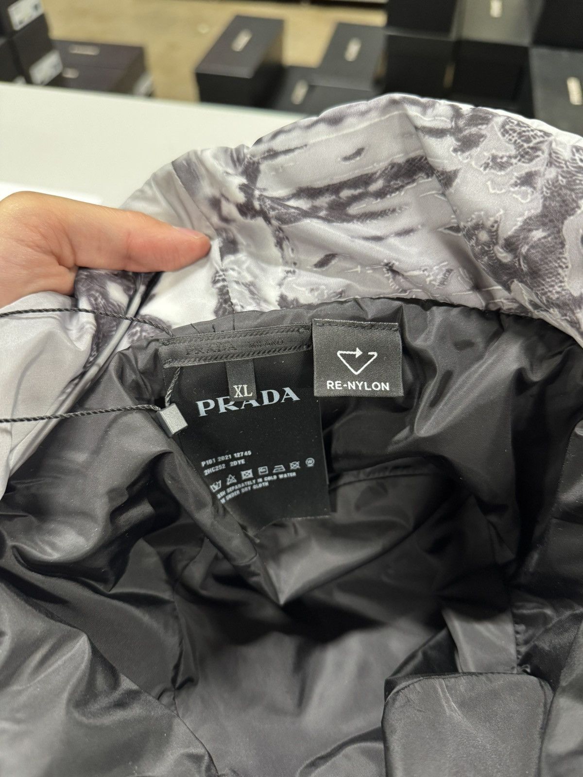 Prada Prada Printed Bucket Hat NEW 900$ Size ONE SIZE - 3 Thumbnail