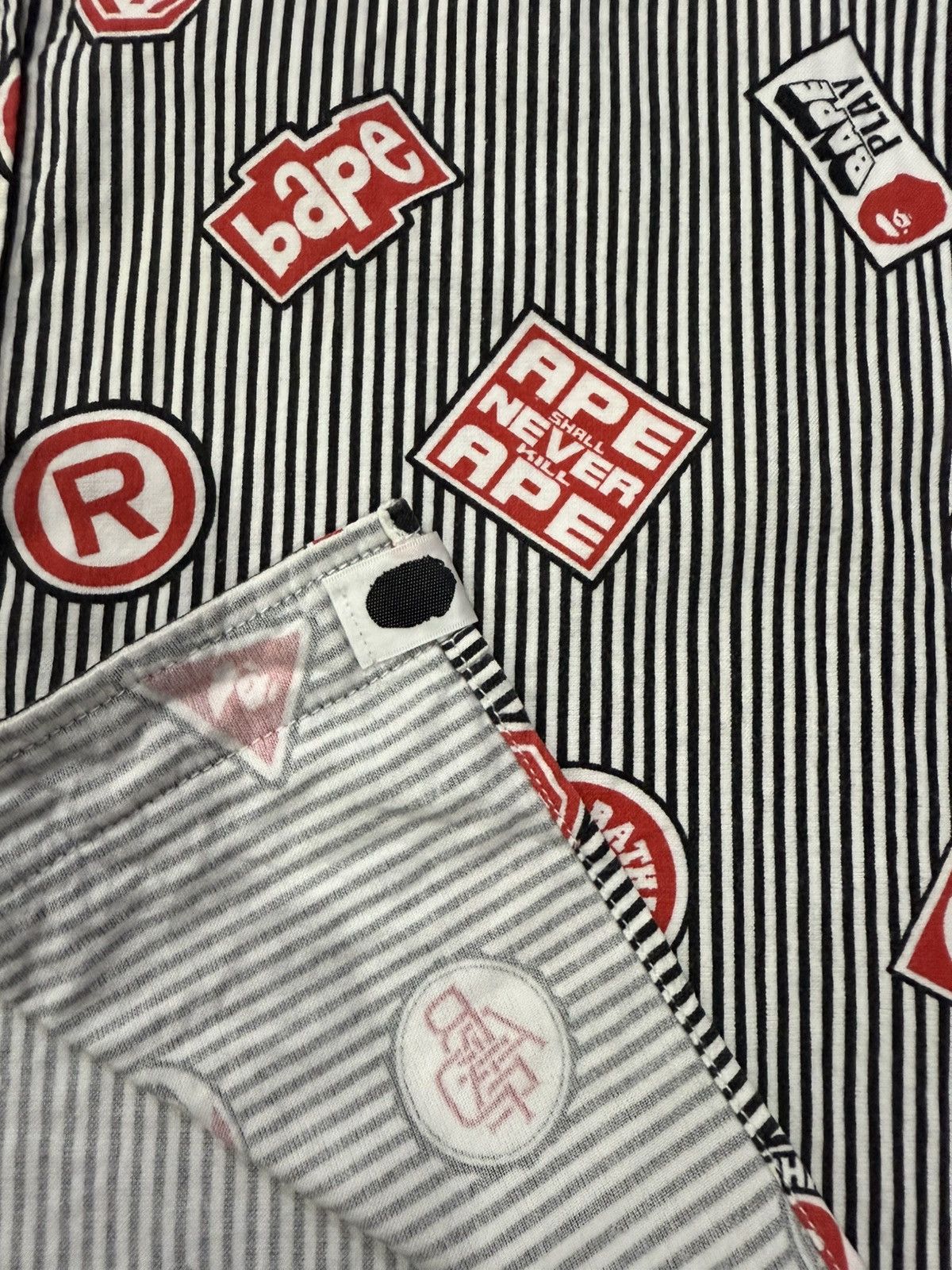 Bape Vintage bape fullprint longsleeve button ups shirts Size US L / EU 52-54 / 3 - 6 Thumbnail
