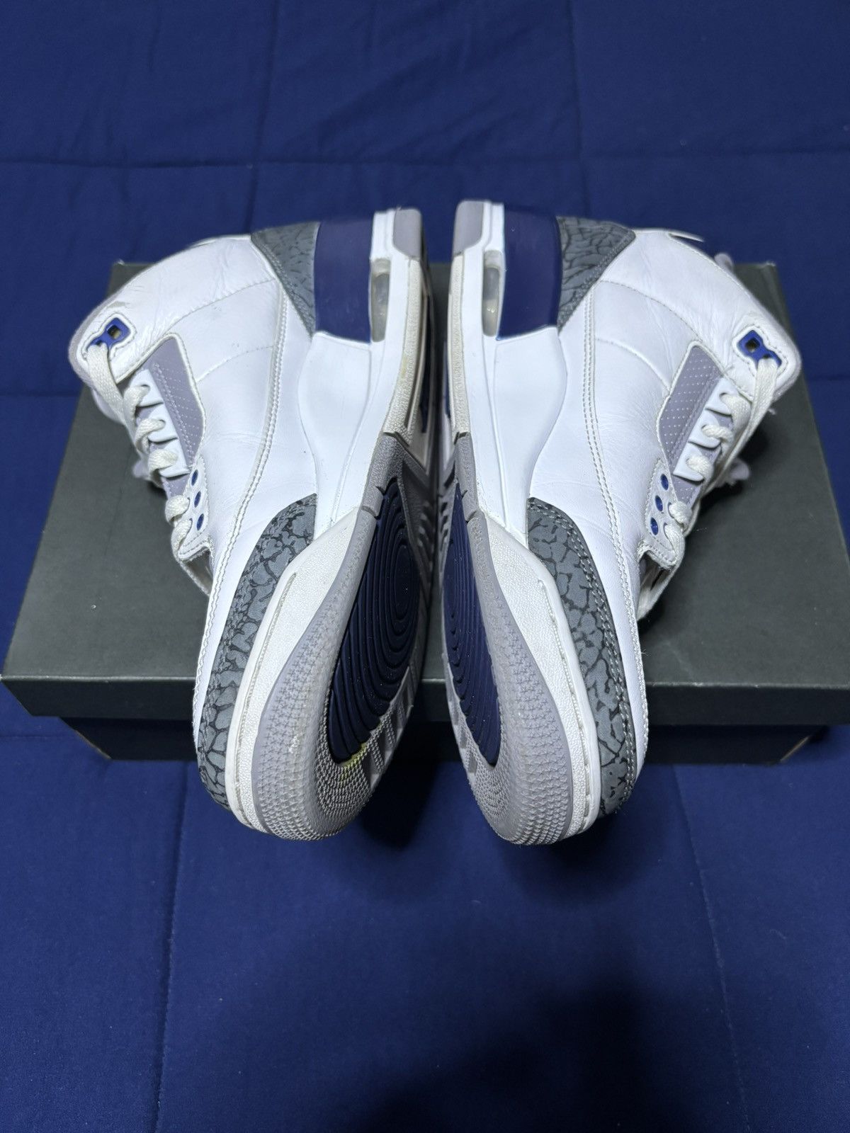 Jordan Brand Jordan 3 Retro Midnight Navy 2023 Size 9 Size US 9 / EU 42 - 3 Thumbnail