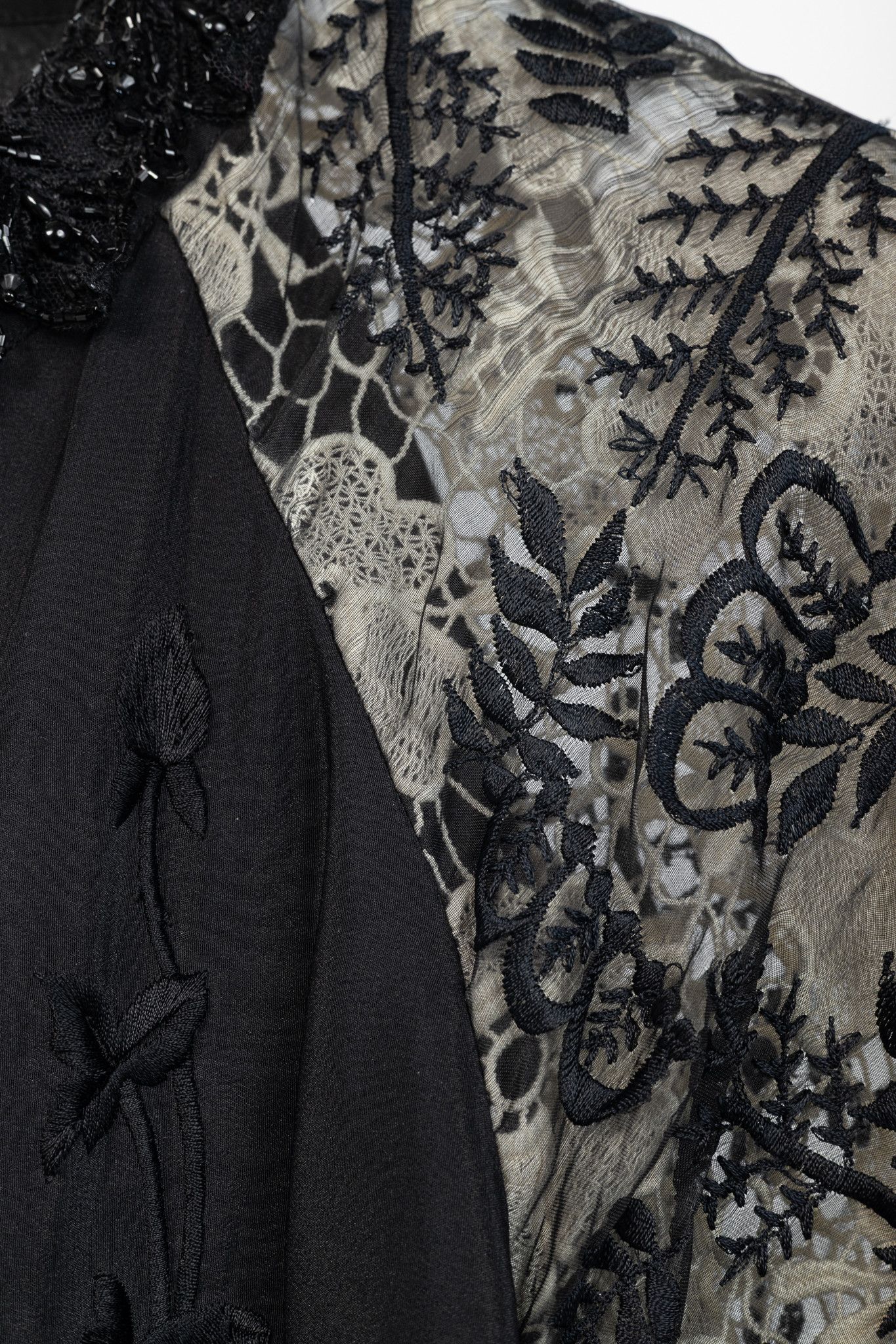 Dries Van Noten Dries Van Noten Black Embroidered Silk & Lace Bomber Jacket Size S / US 4 / IT 40 - 6 Thumbnail