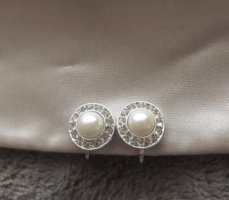 Dior Dior Pave Pearl Clip On Earrings Size ONE SIZE - 1 Thumbnail