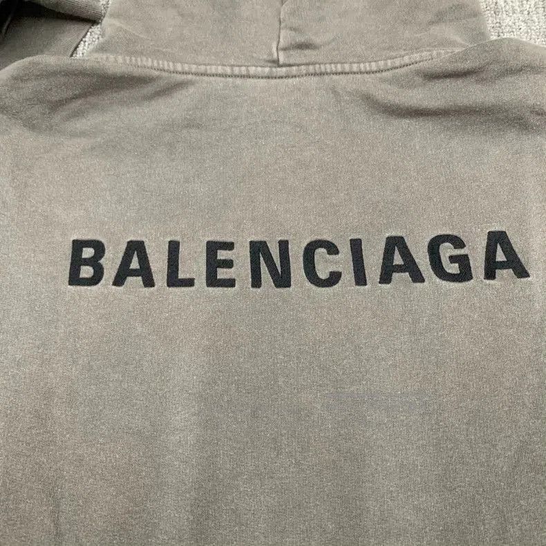 Balenciaga Balenciaga Gray Embroidered Hoodie Sweatshirt. Size US S / EU 44-46 / 1 - 4 Thumbnail