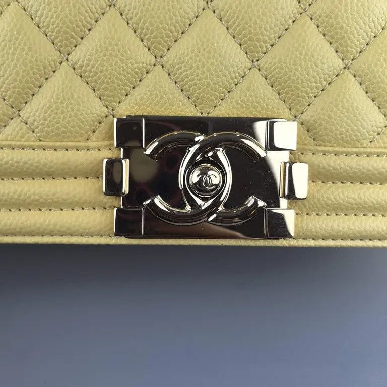 Chanel os11x0126 Size: OS / Shoulder Bag in Yellow Size ONE SIZE - 3 Thumbnail