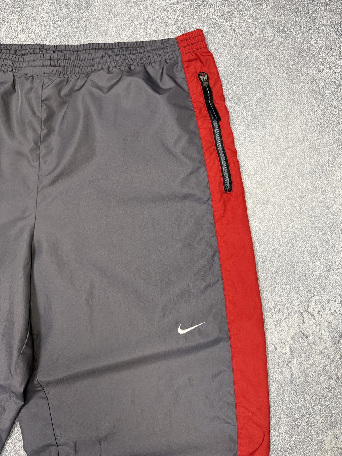 Nike Vintage Nike Track Pants Y2K Size US 36 / EU 52 - 2 Thumbnail