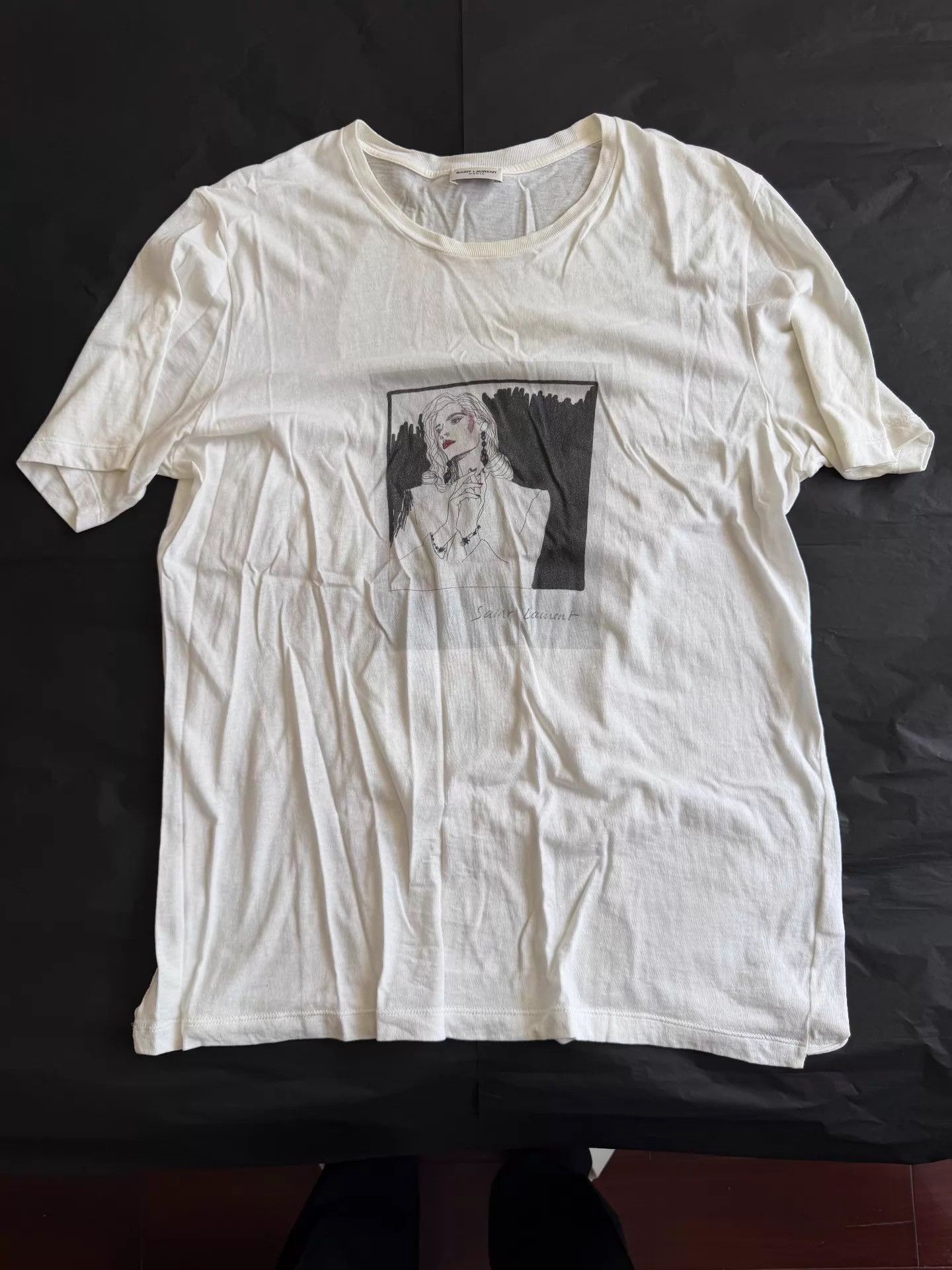 Saint Laurent Paris Saint Laurent Men's Phone Lady Printed T-shirt K33 Size US S / EU 44-46 / 1 - 1 Thumbnail