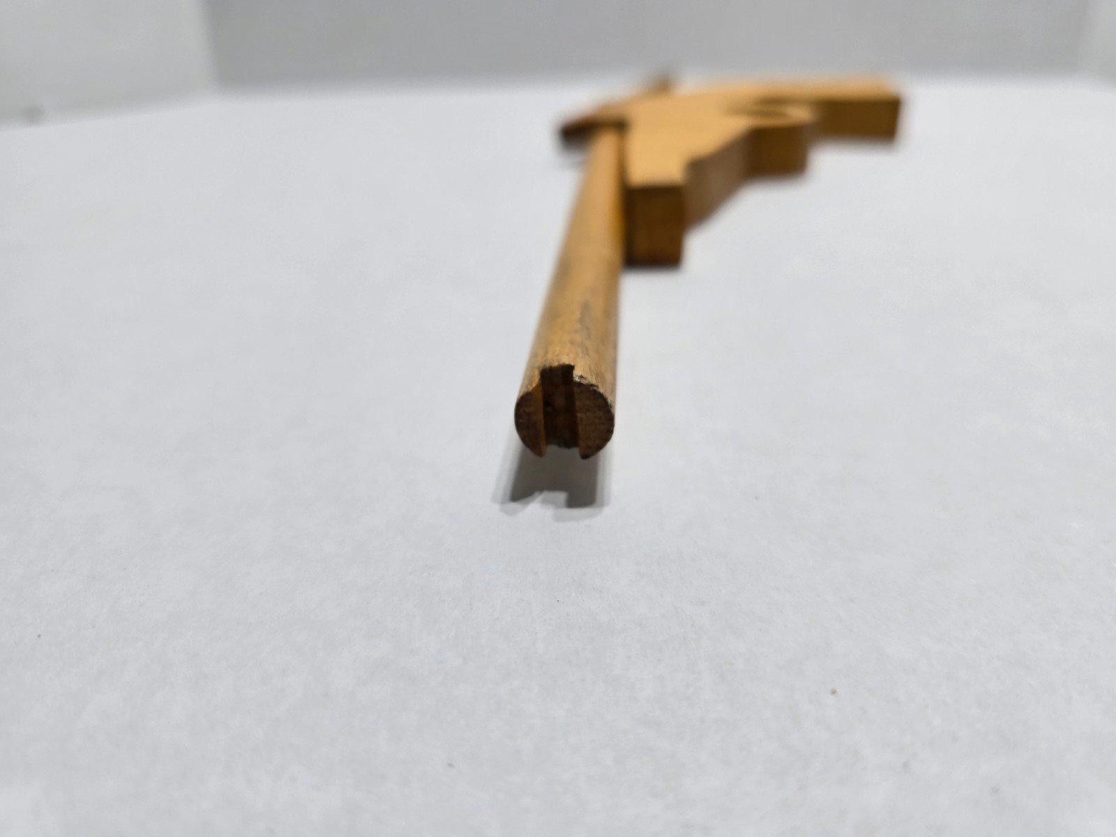 Handmade Vintage 1950s: Handmade Wooden: Clothes Pin Rubber Band Gun Size ONE SIZE - 5 Thumbnail
