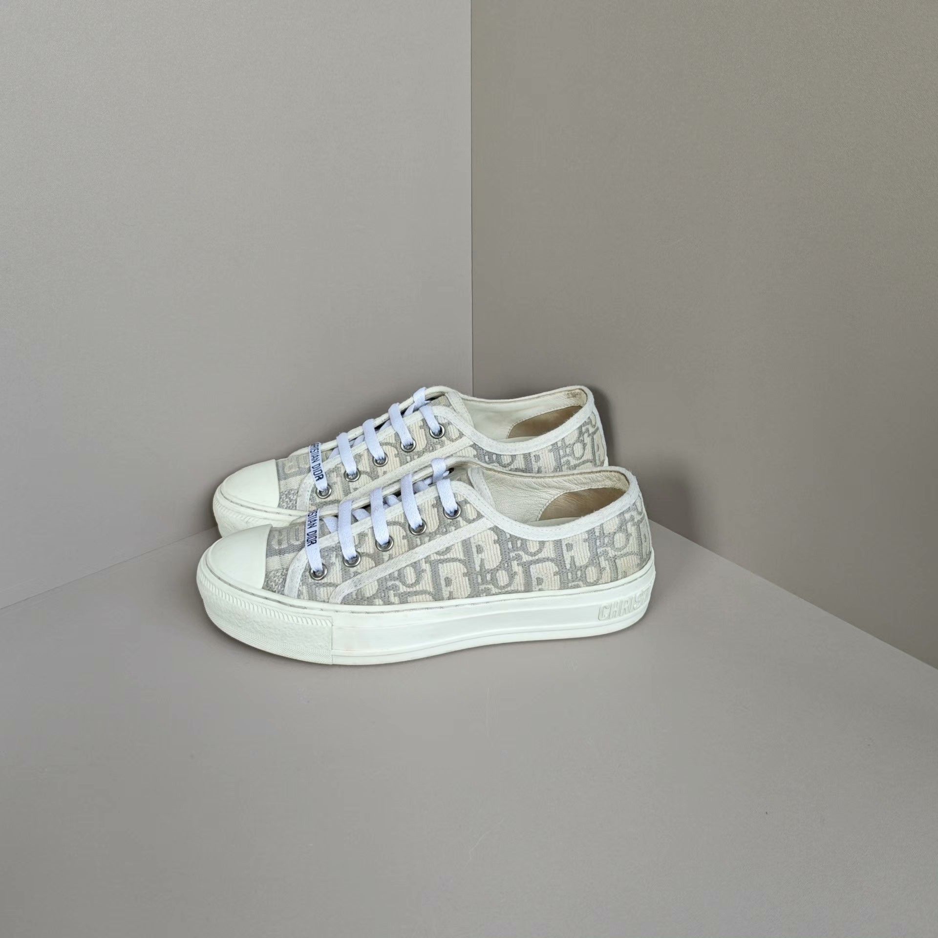Dior Dior Lowtop Sneakers us_5 Women Size US 5 / IT 35 - 1 Thumbnail