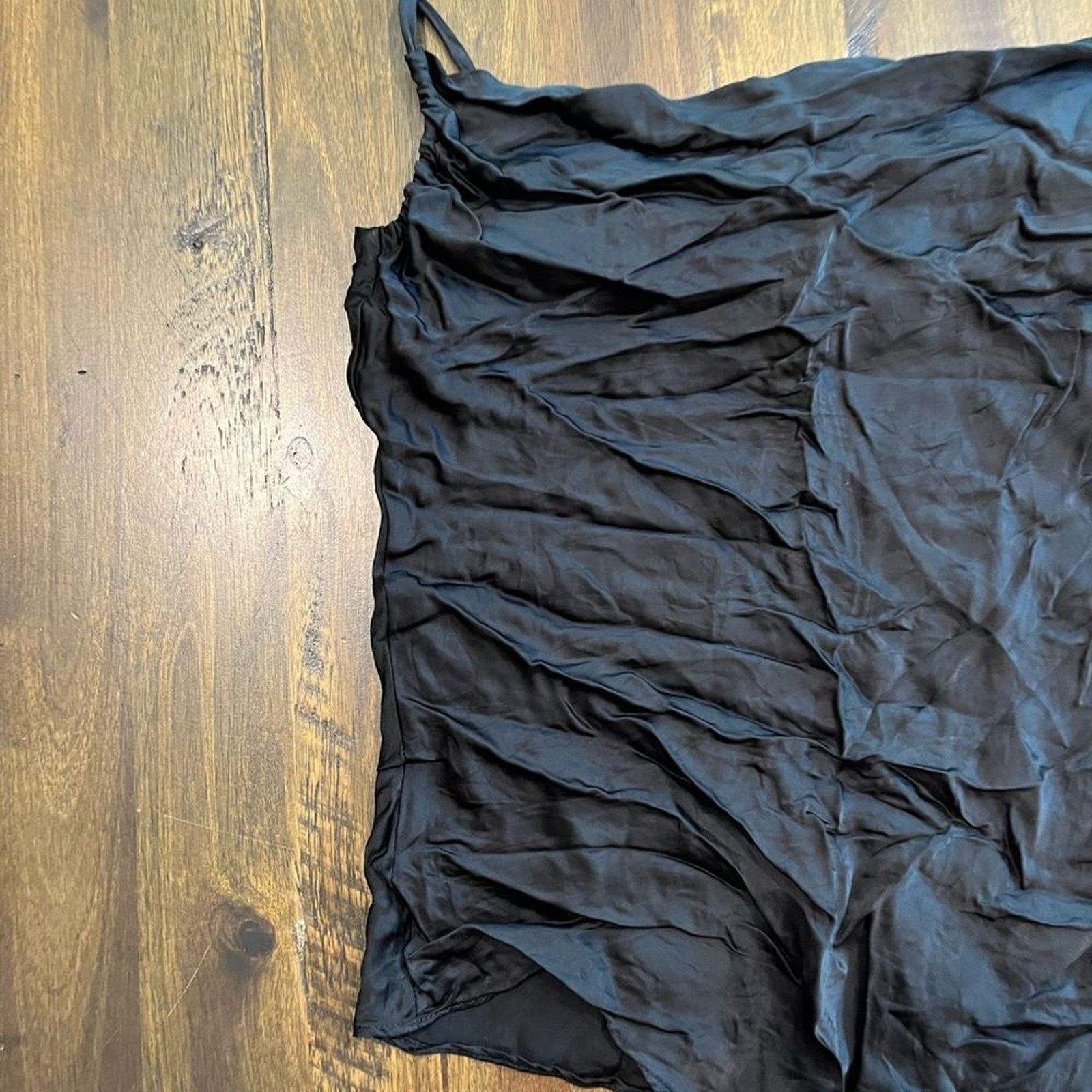 Vintage Wilfred Aritzia Allusion Camisole Satin Tank - Size XS Size XS / US 0-2 / IT 36-38 - 3 Thumbnail