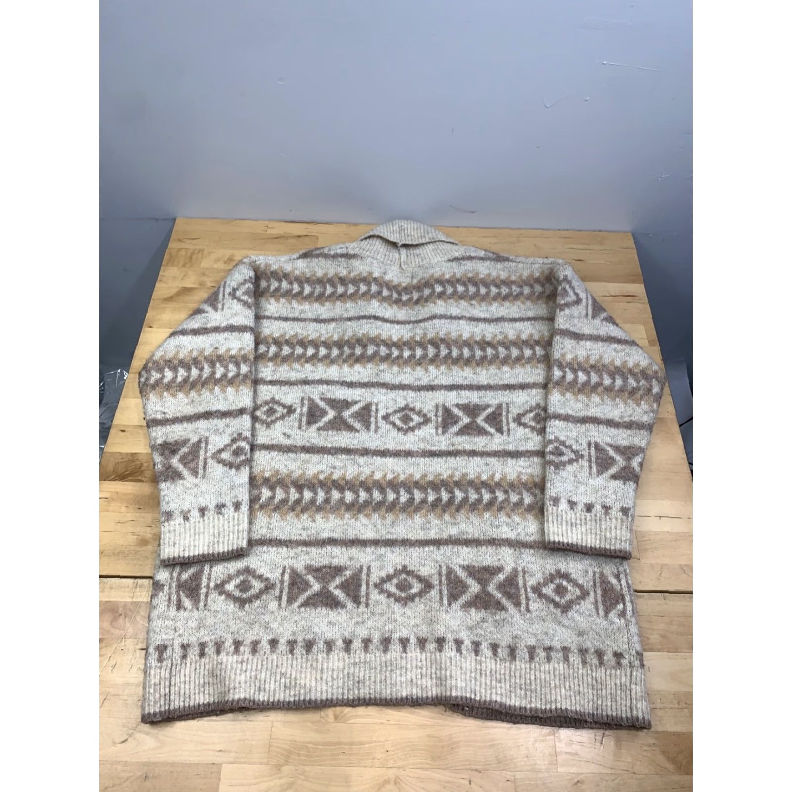 Heartloom Heartloom Cardigan Womens S Beige Aztec Southwest Casual Cardigan Sweater Knit Acrylic Long Sleeve 12767 Size S / US 4 / IT 40 - 8 Thumbnail