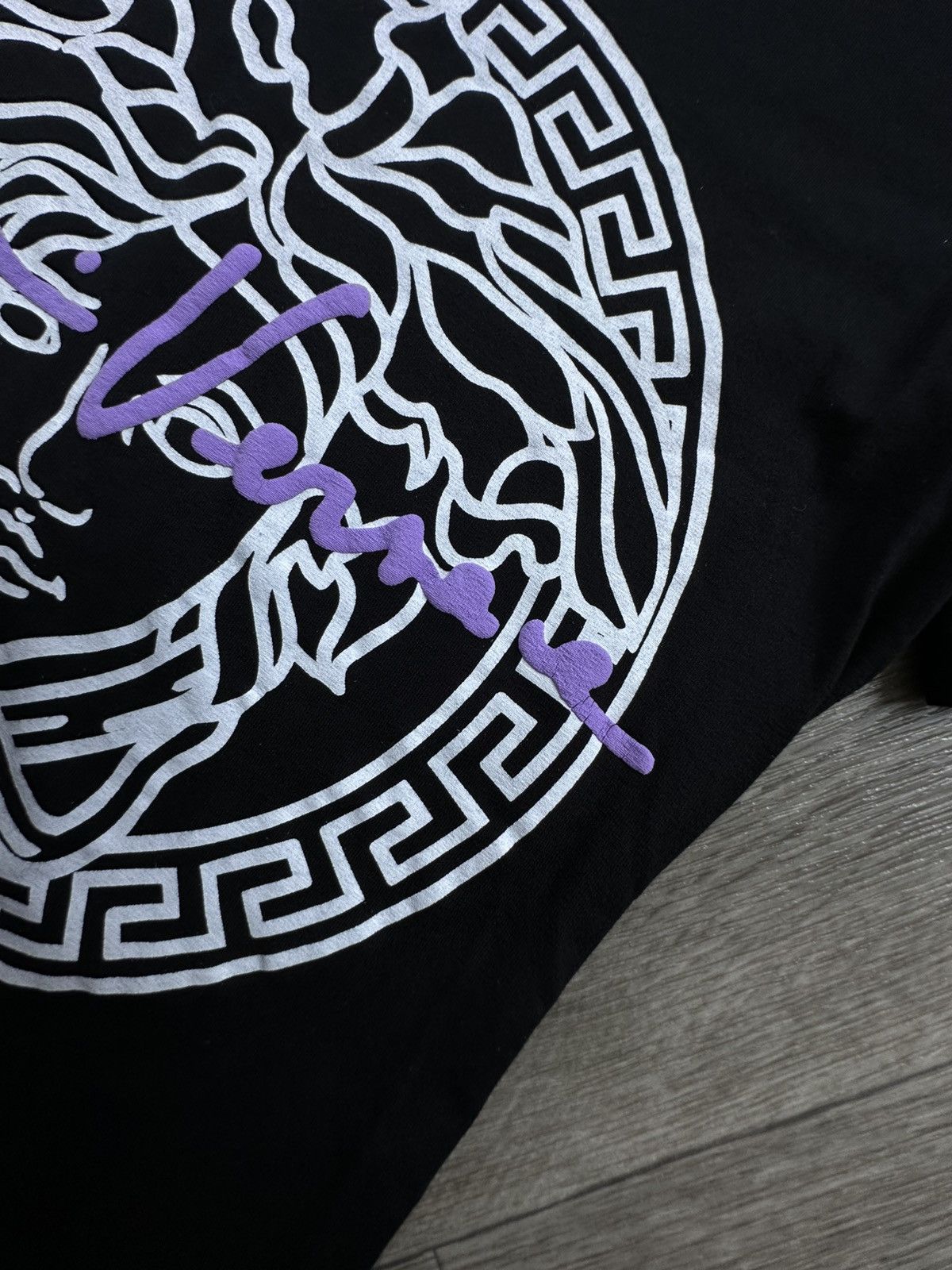 Versace 🫧Gianni Versace Signature Medusa Logo T-Shirt Black Women's Size XS / US 0-2 / IT 36-38 - 6 Thumbnail