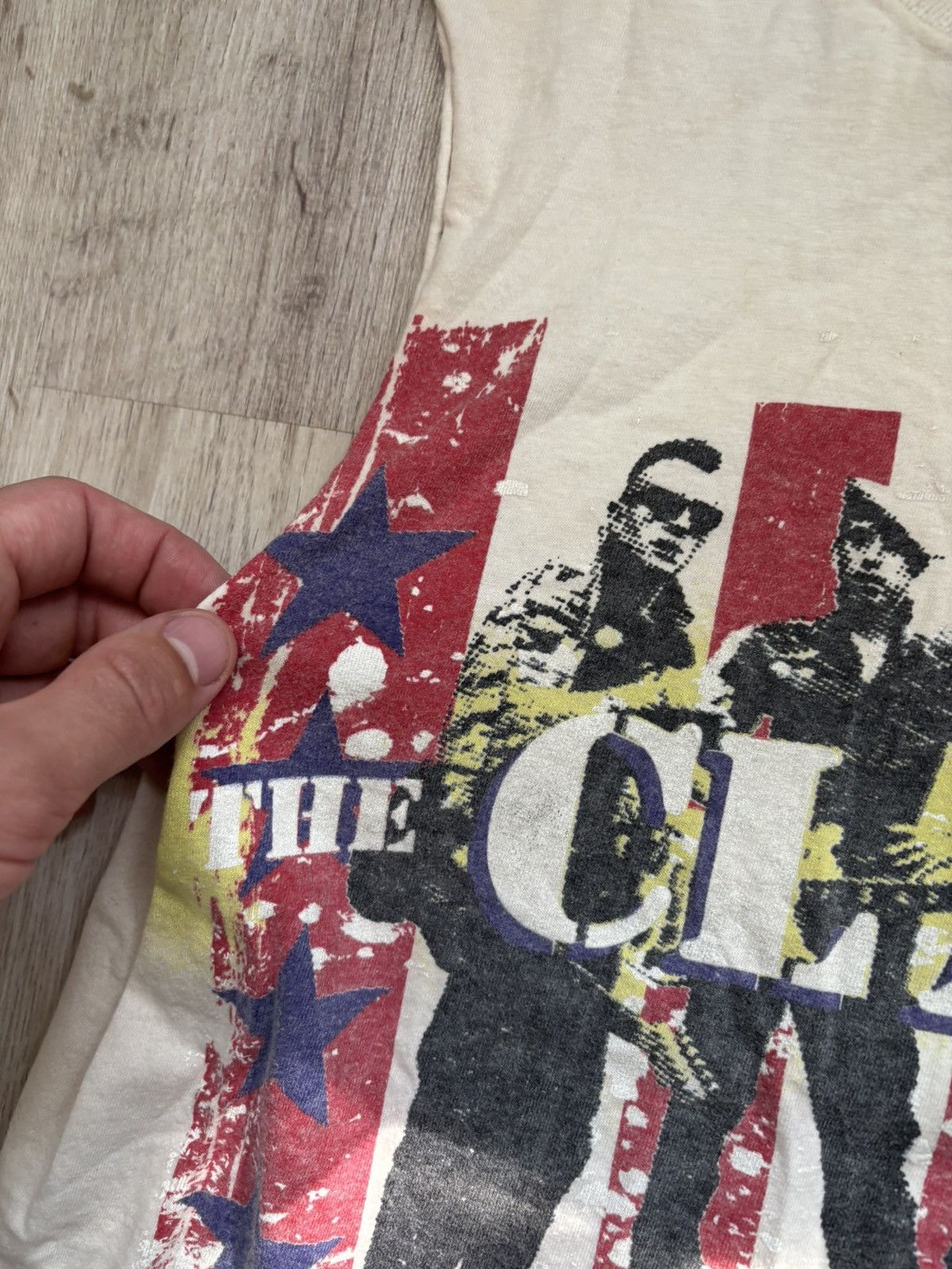 Fruit Of The Loom The Clash “Live at Shea Stadium” Cut-Off Sleeveless (2008 ) Size US S / EU 44-46 / 1 - 16 Thumbnail